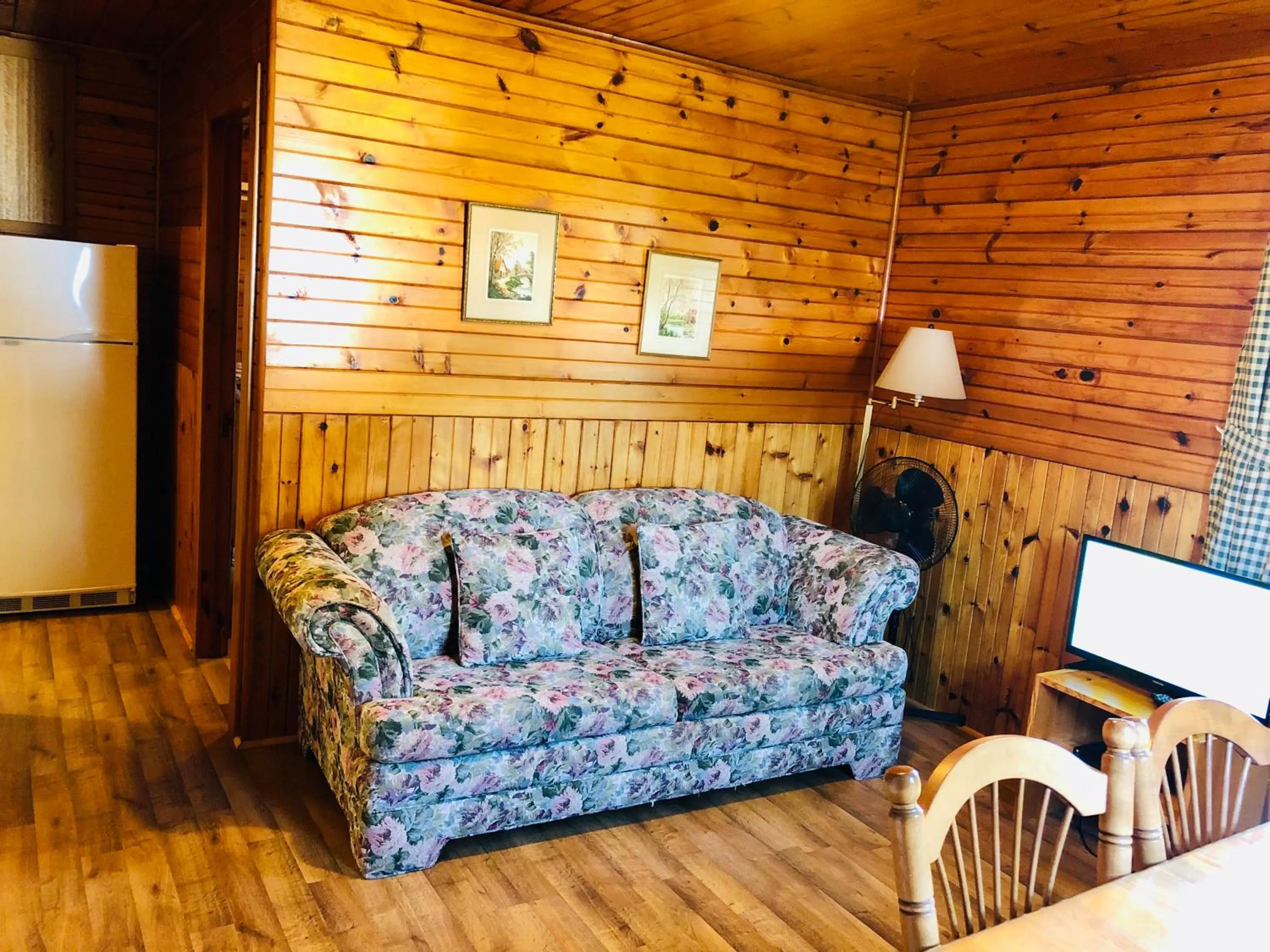Living room in Green Gables Bungalow Court