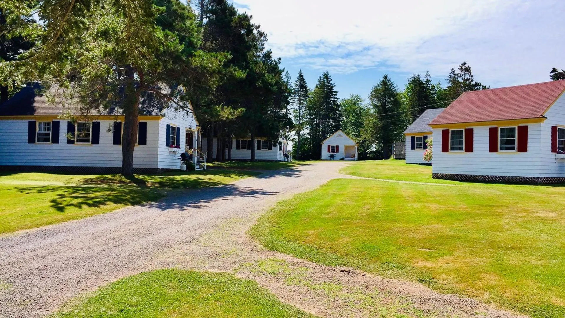 Property building in Green Gables Bungalow Court