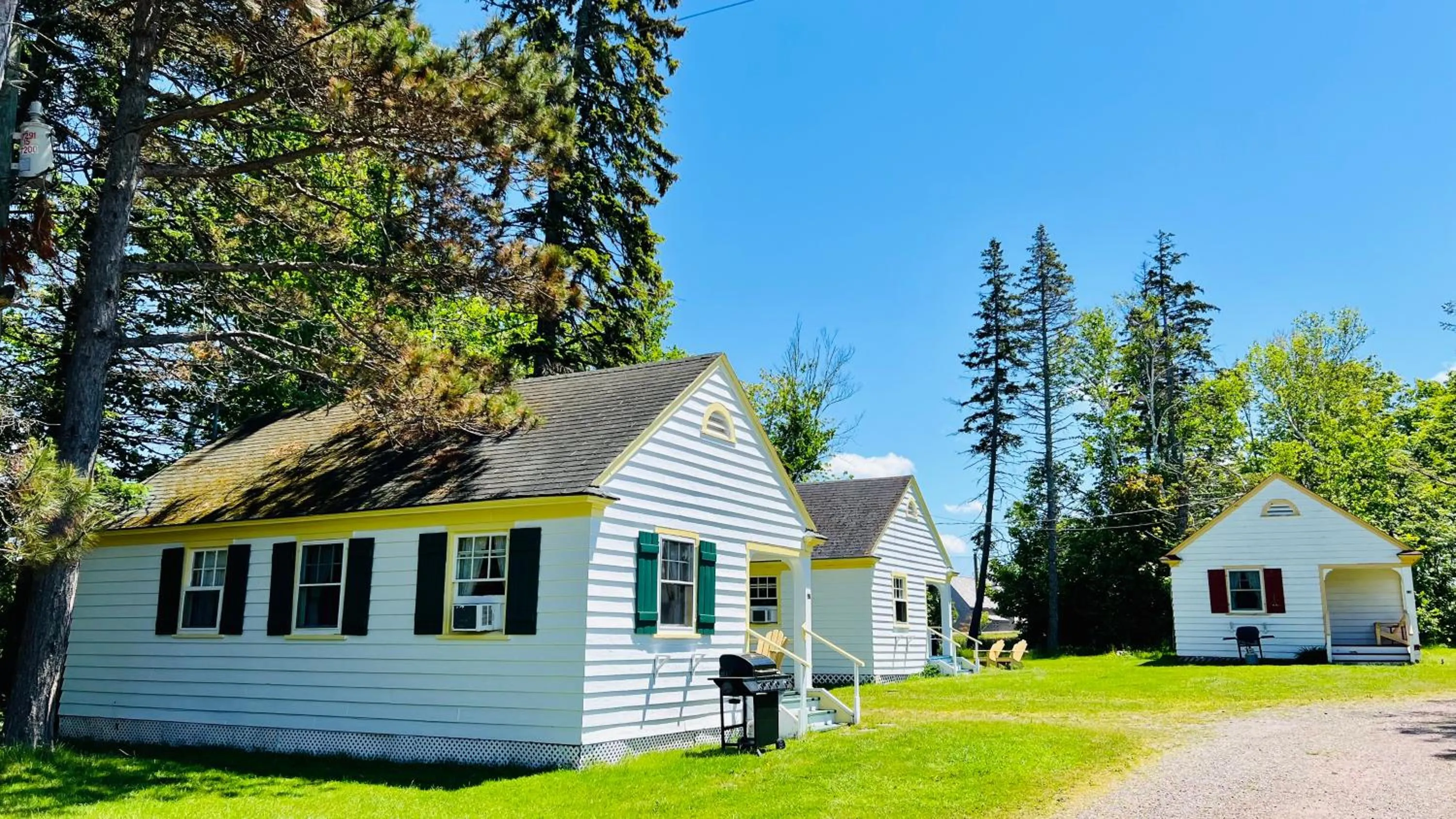 Property building in Green Gables Bungalow Court
