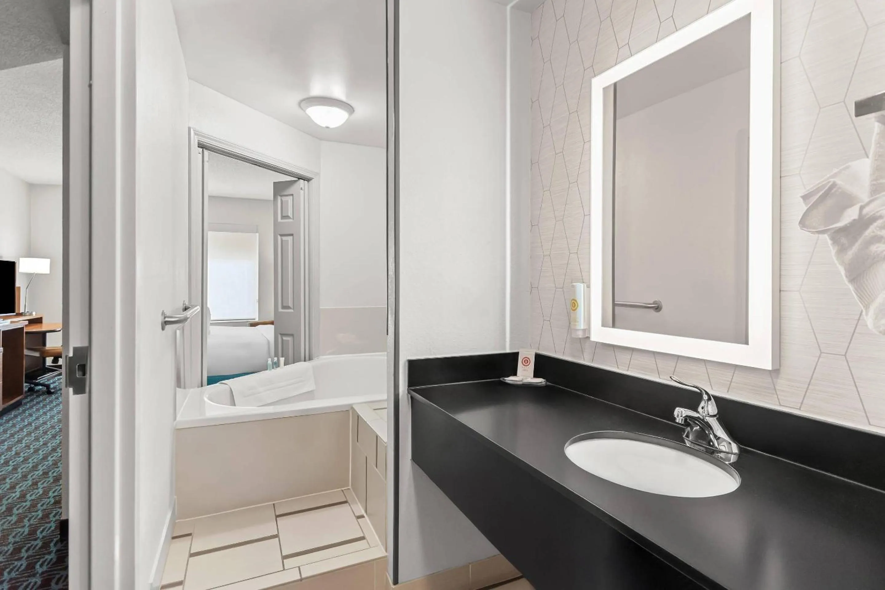 Bedroom in Comfort Inn & Suites Berea