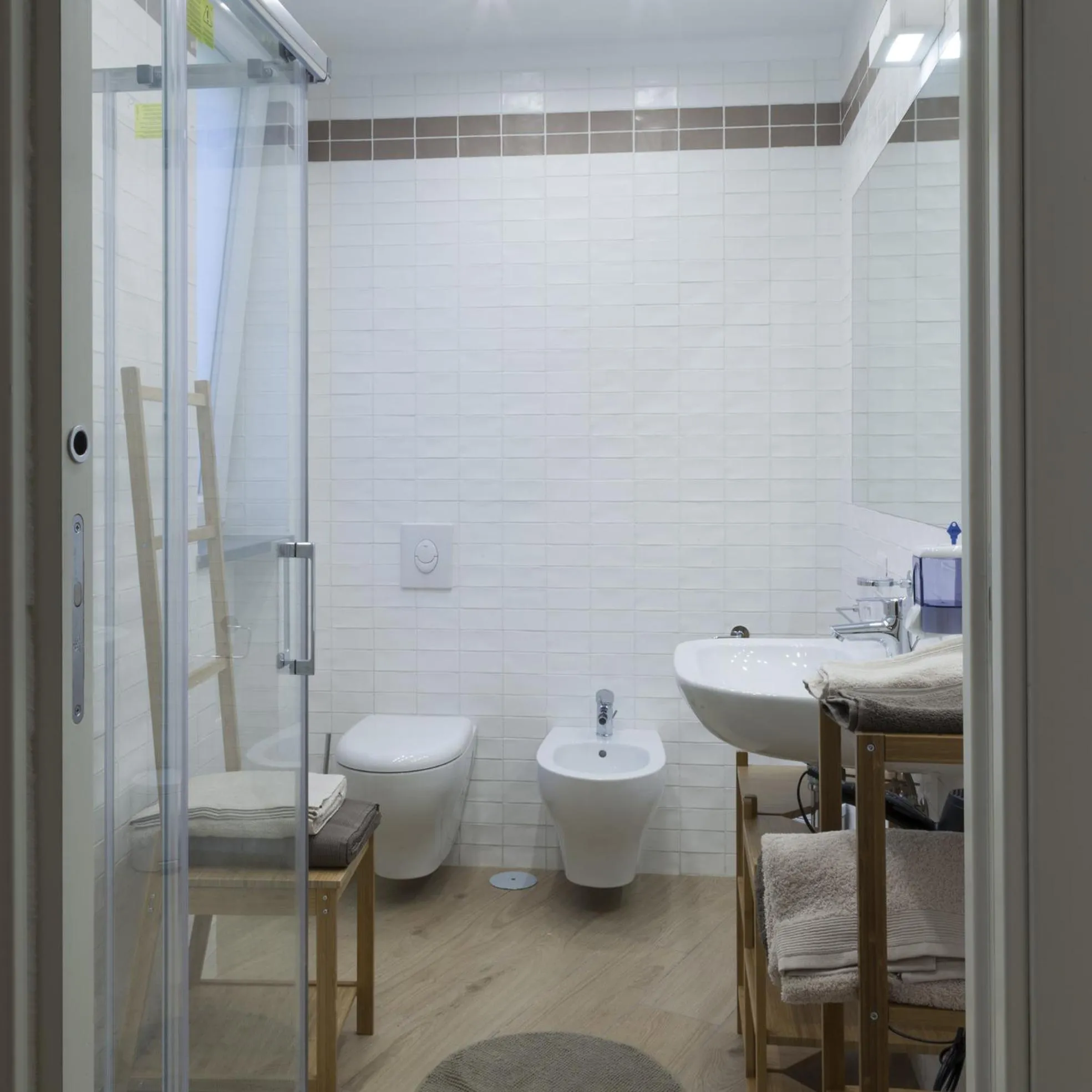 Bathroom in Euforia Napoli - Tre Sedi - Three Locations