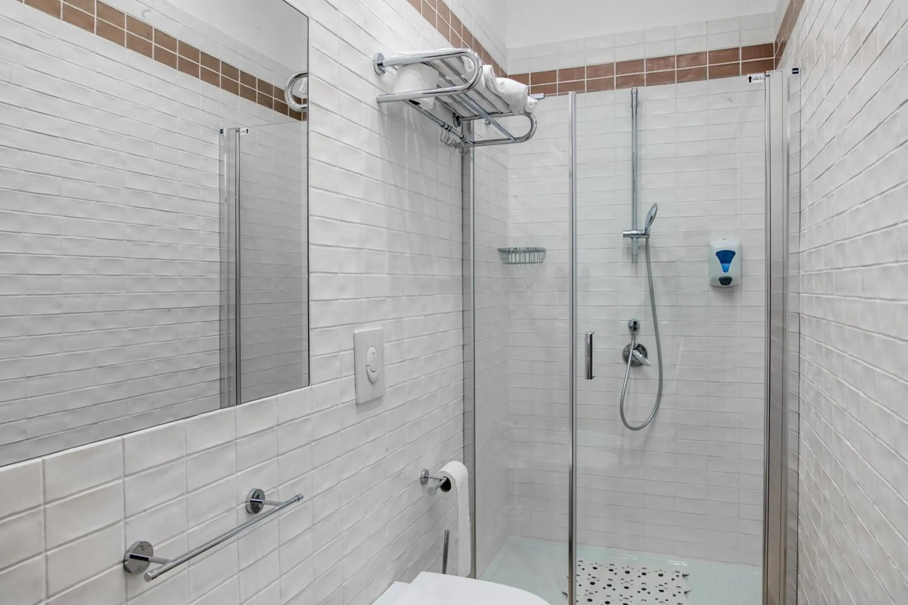 Queen Room in Euforia Napoli - Tre Sedi - Three Locations Queen Room in Euforia Napoli - Tre Sedi - Three Locations