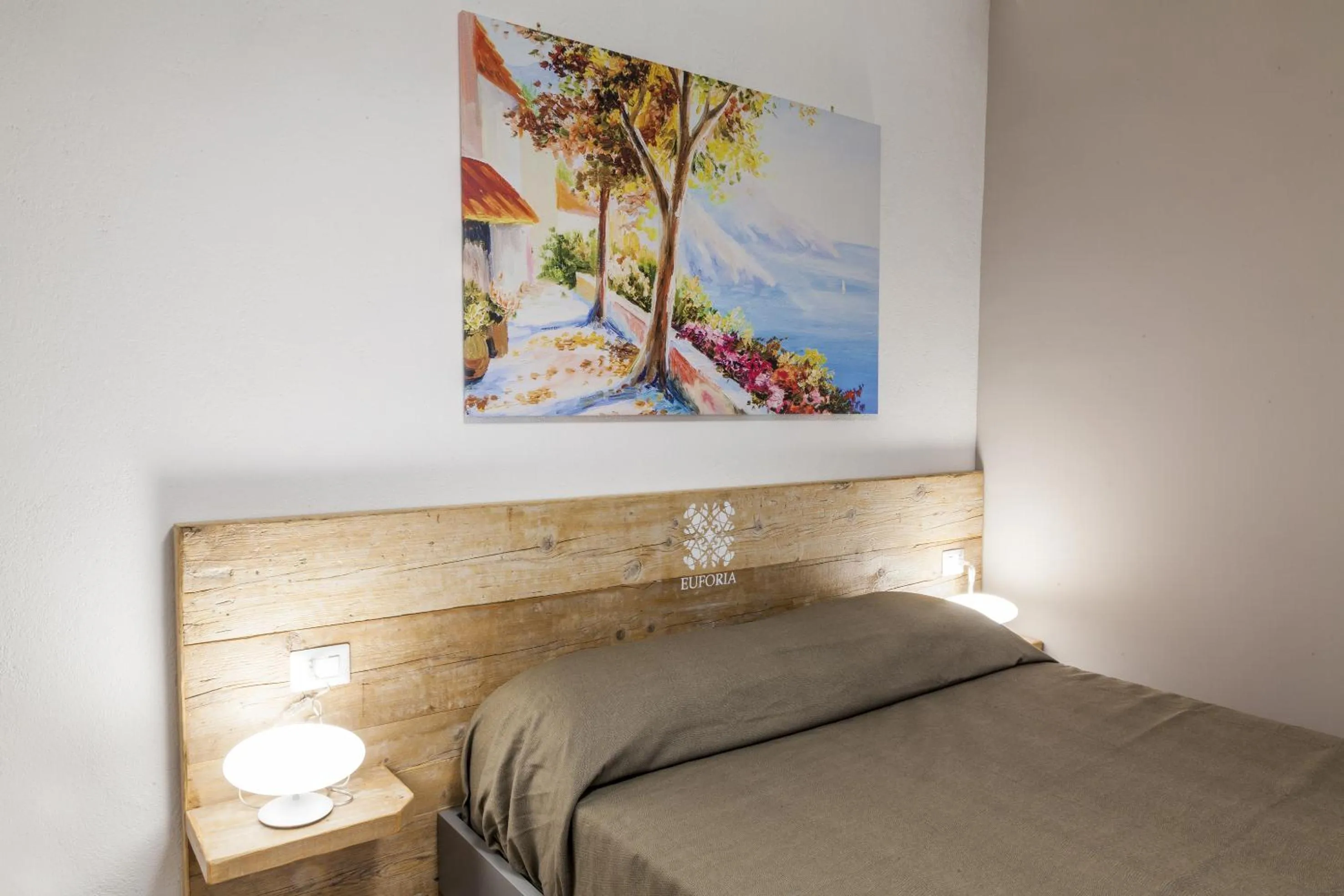 Bedroom, Bed in Euforia Napoli - Tre Sedi - Three Locations