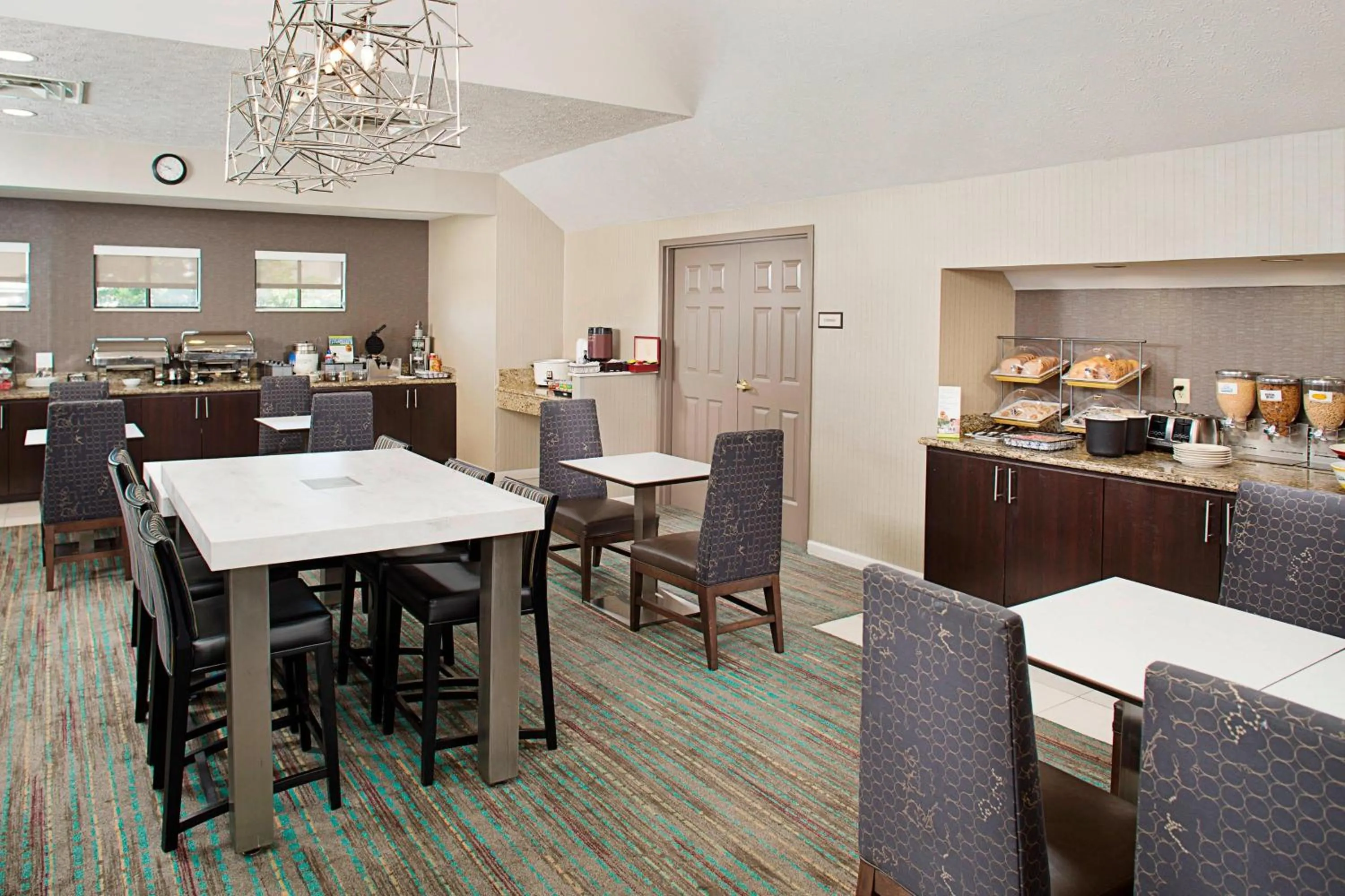 Restaurant/places to eat in Residence Inn by Marriott Lexington North