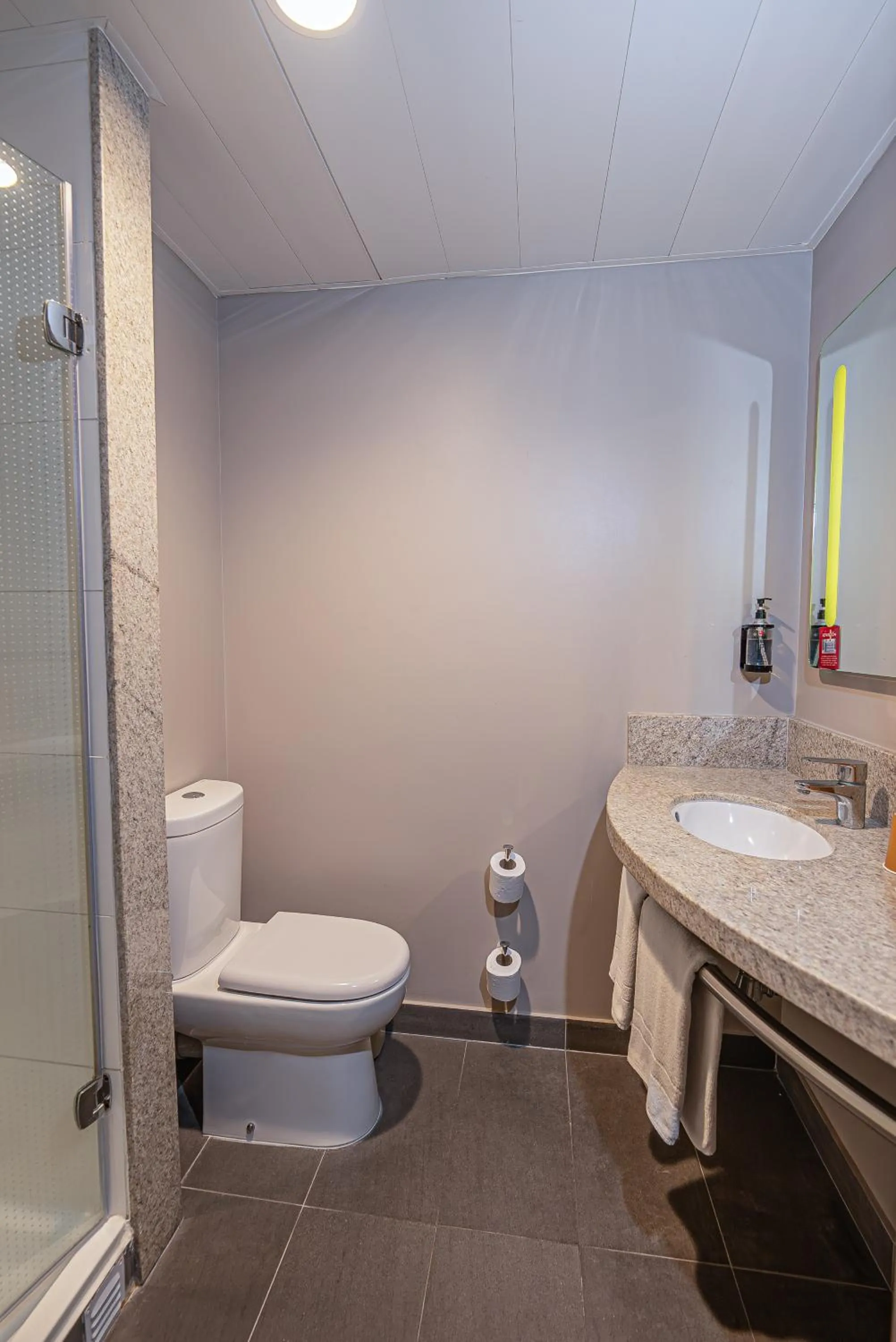 Bathroom in ibis Iquique