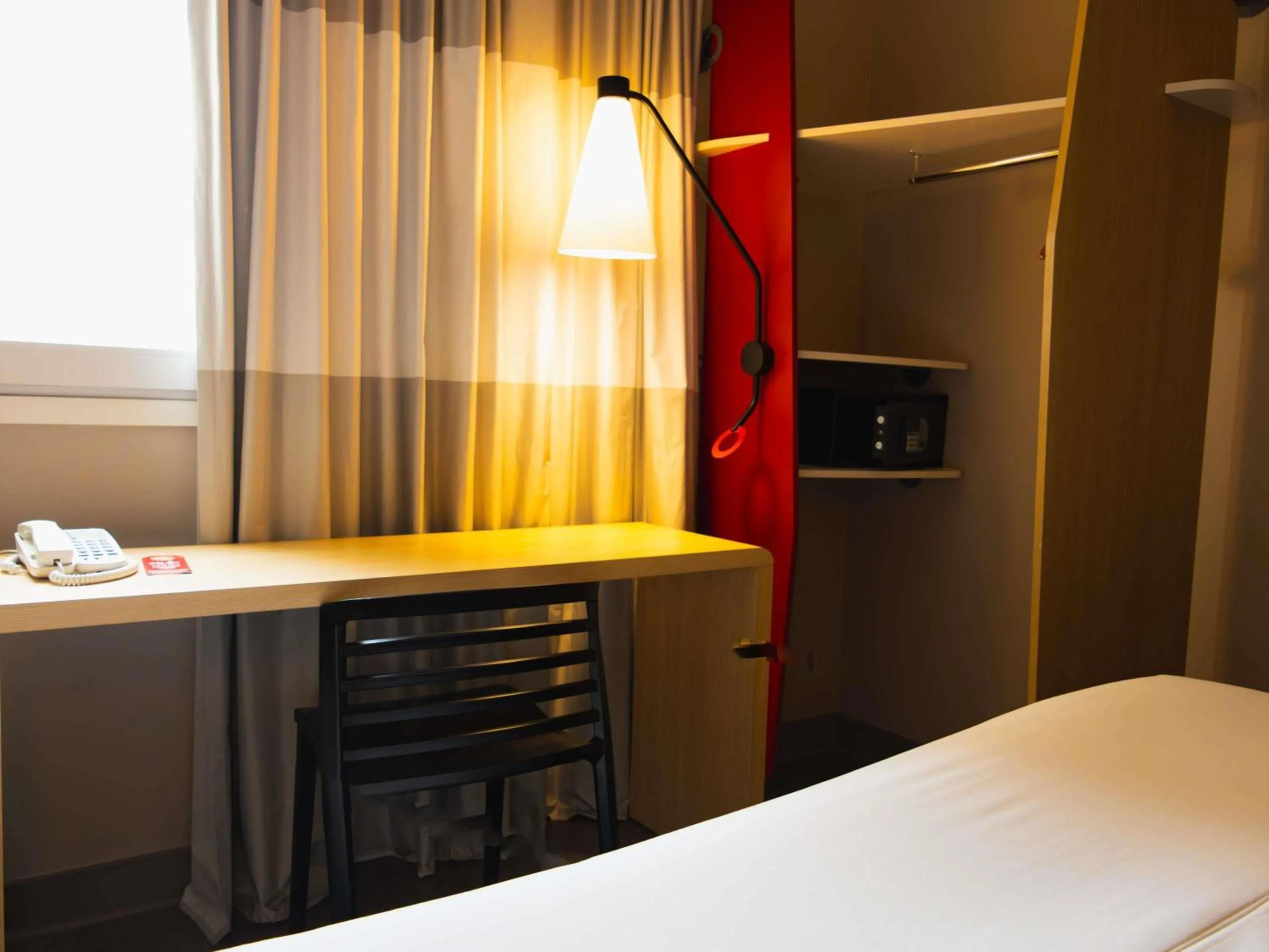 Bedroom, Bed in ibis Iquique