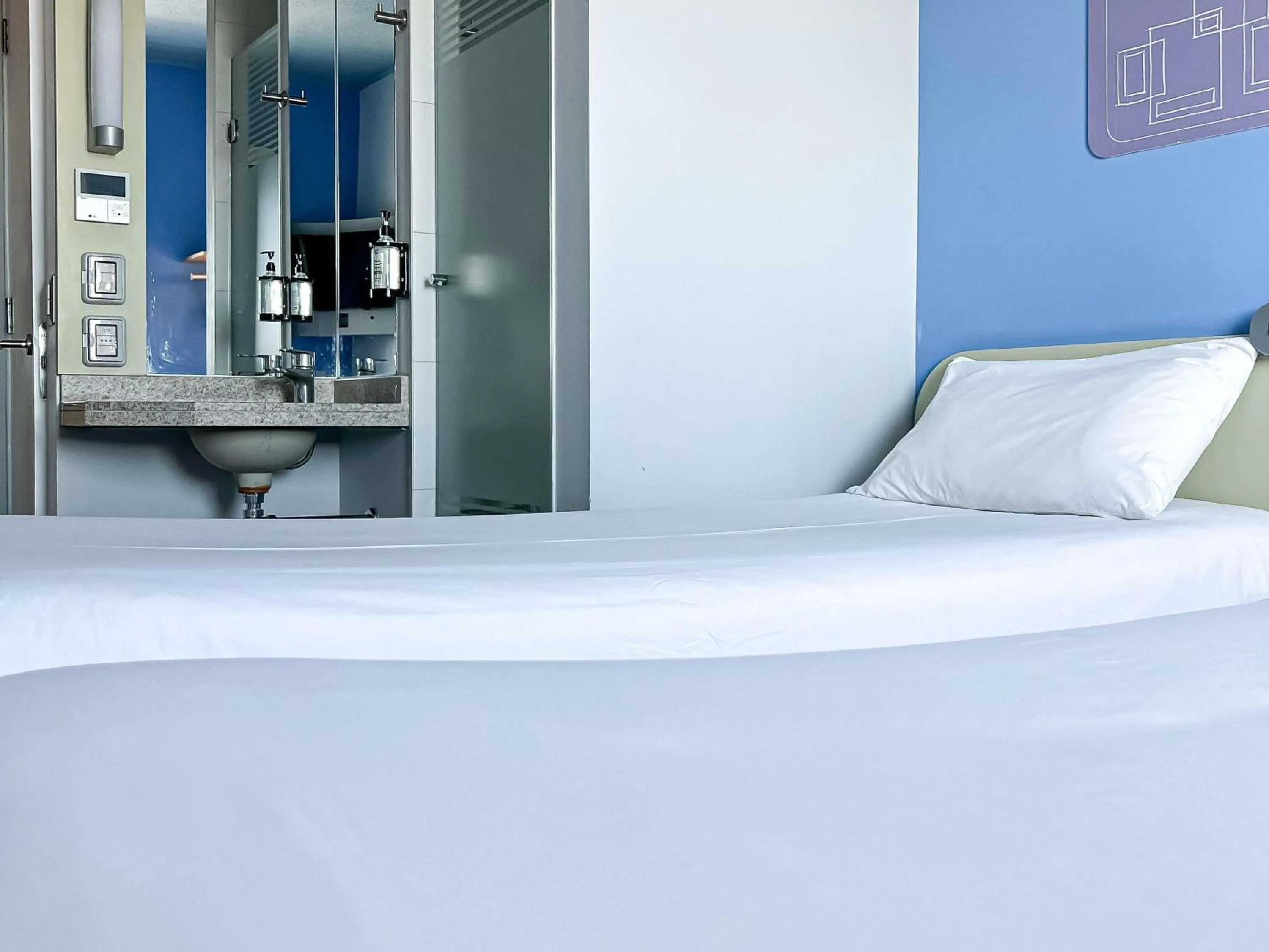 Bedroom, Bed in ibis budget Iquique