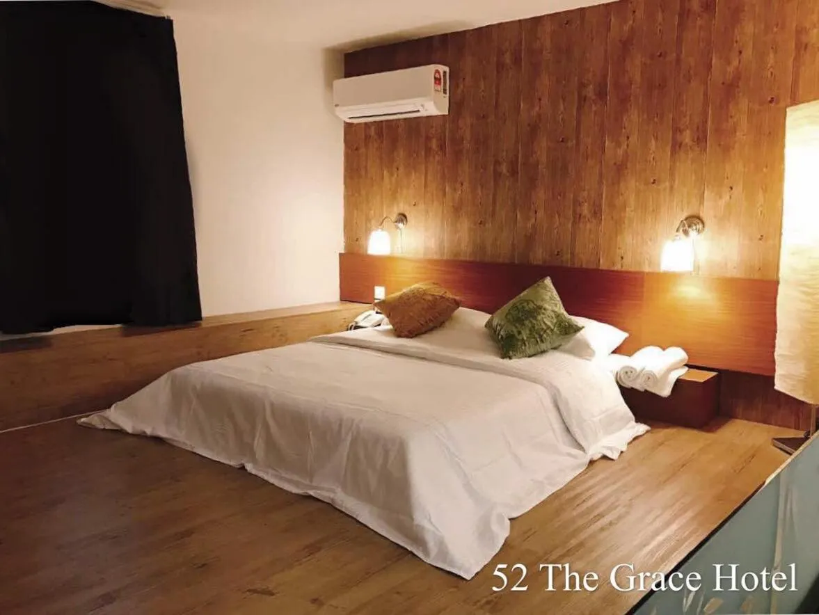 Bed in 52 The Grace hotel