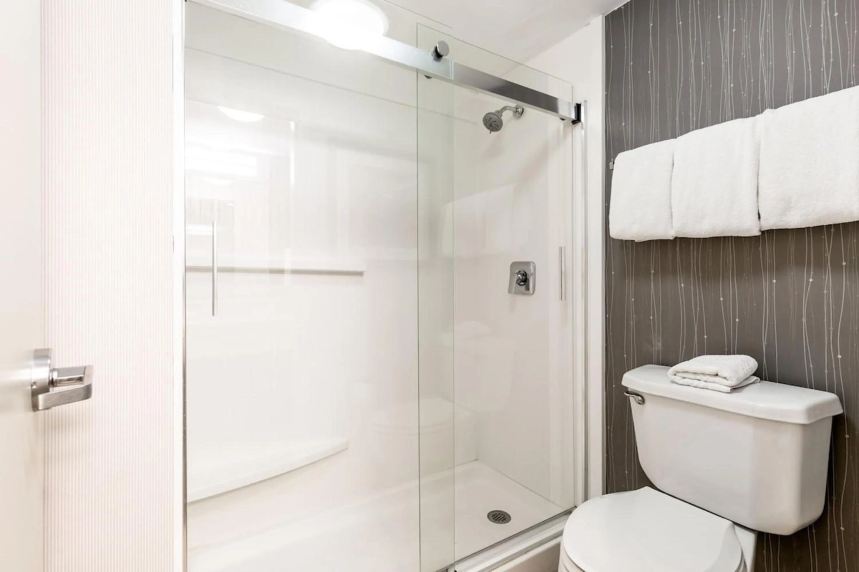 Shower in Courtyard by Marriott Laredo