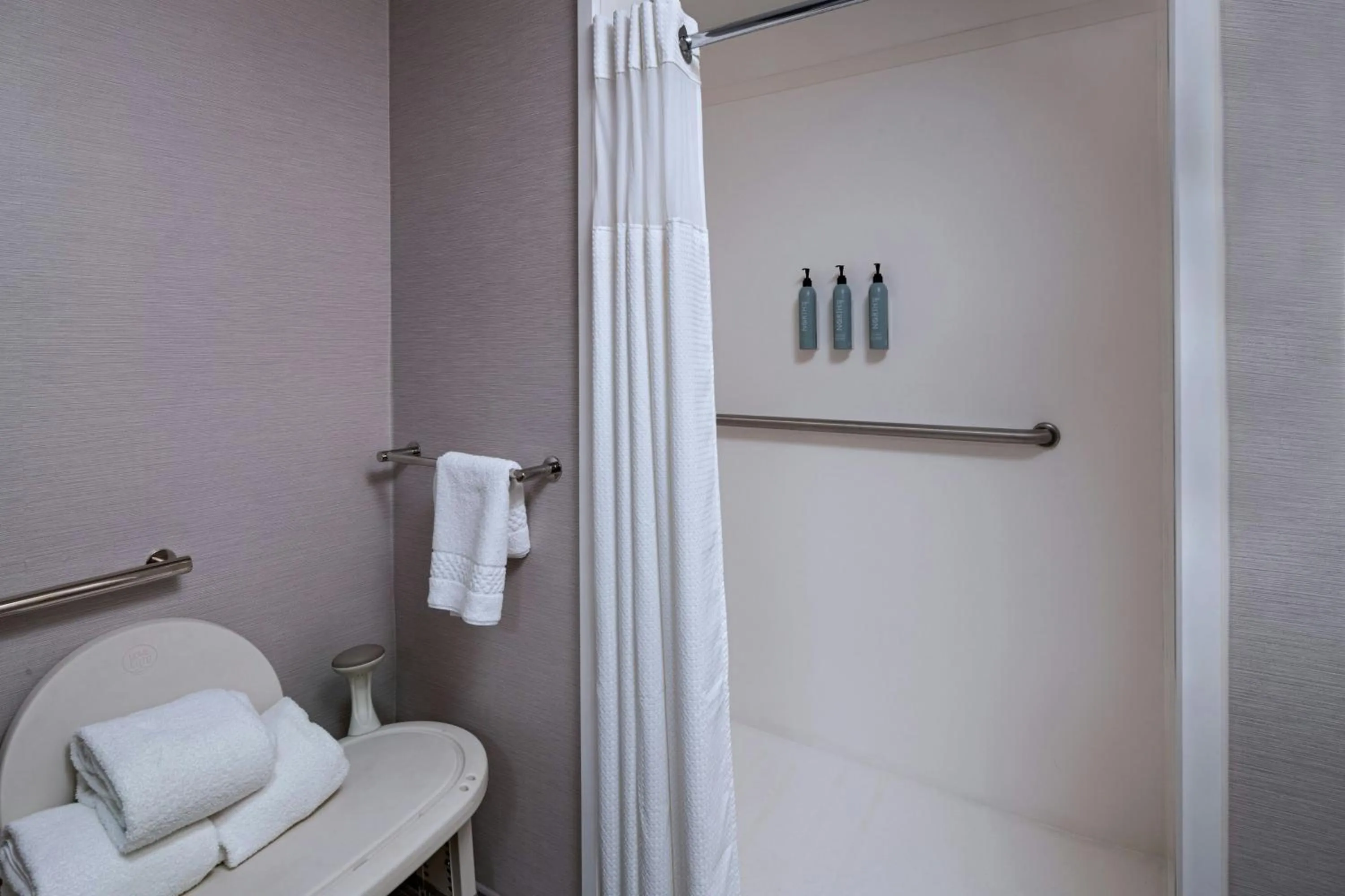 Bathroom in Courtyard by Marriott Laredo