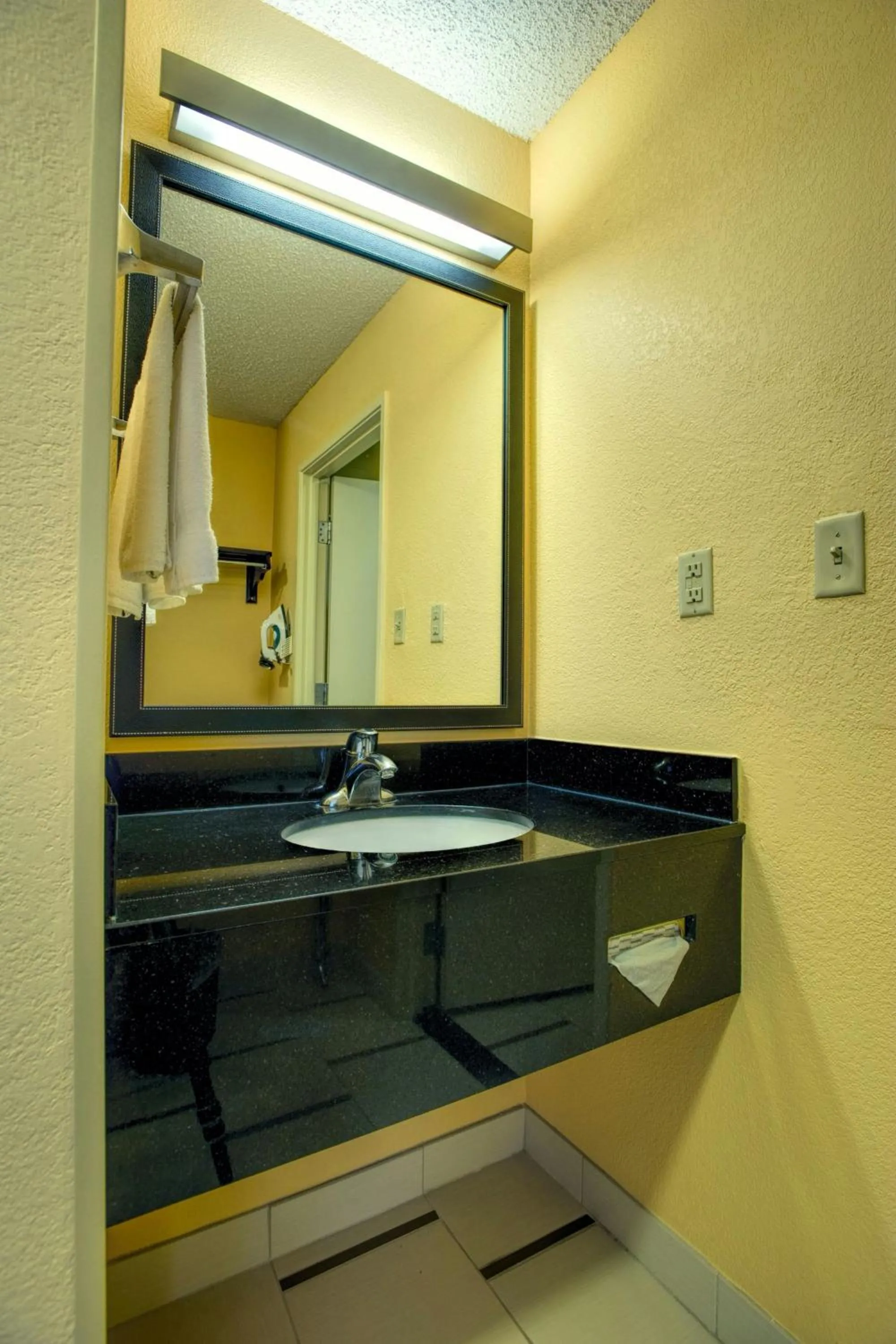Bathroom in Fairfield Inn by Marriott Las Cruces