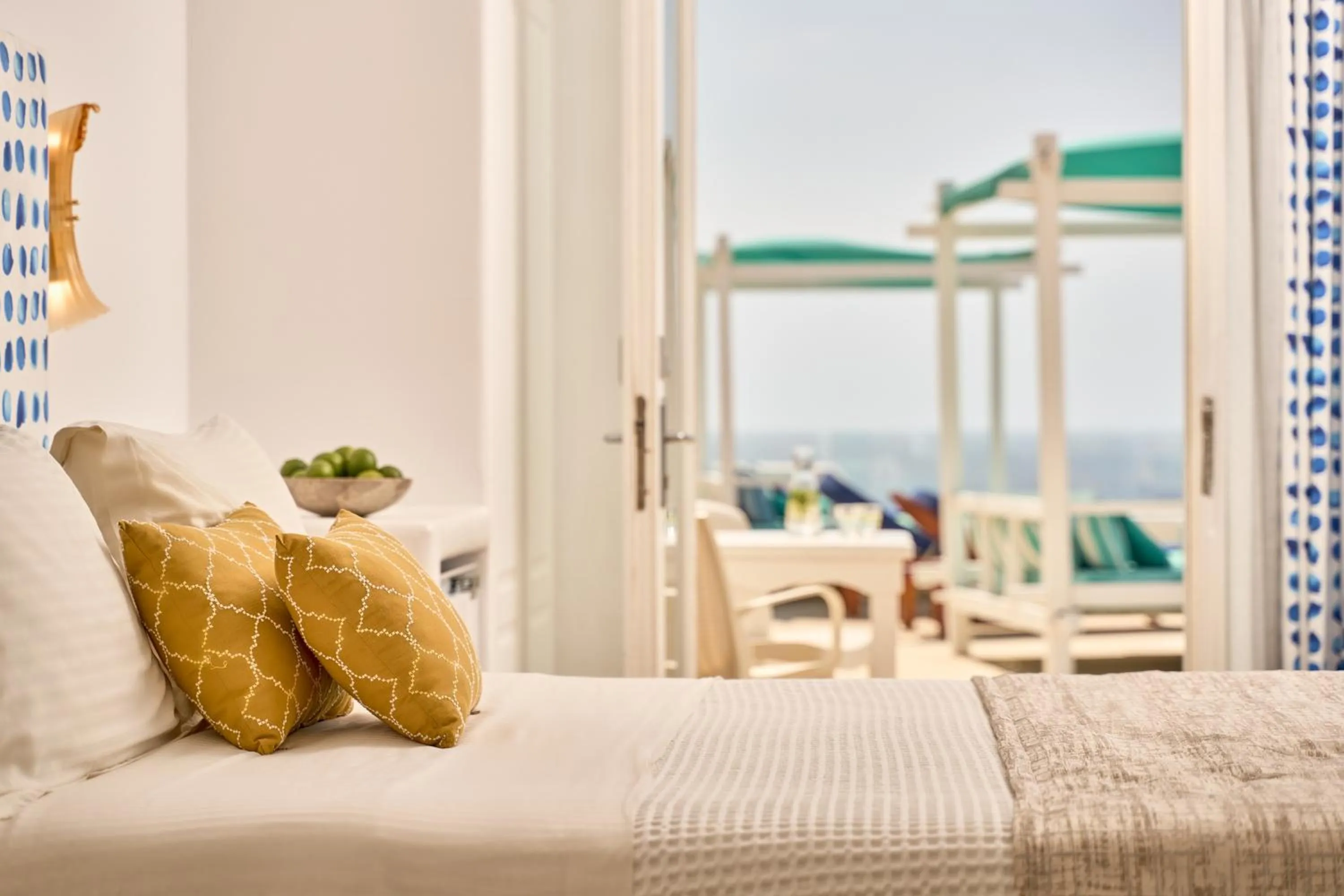 Bed in Arte & Mare Elia Luxury Suites and Villas