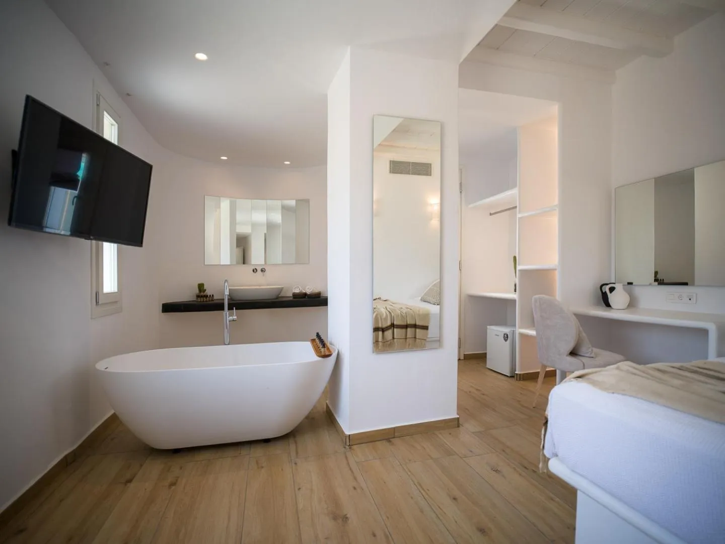 Bed in Arte & Mare Elia Luxury Suites and Villas