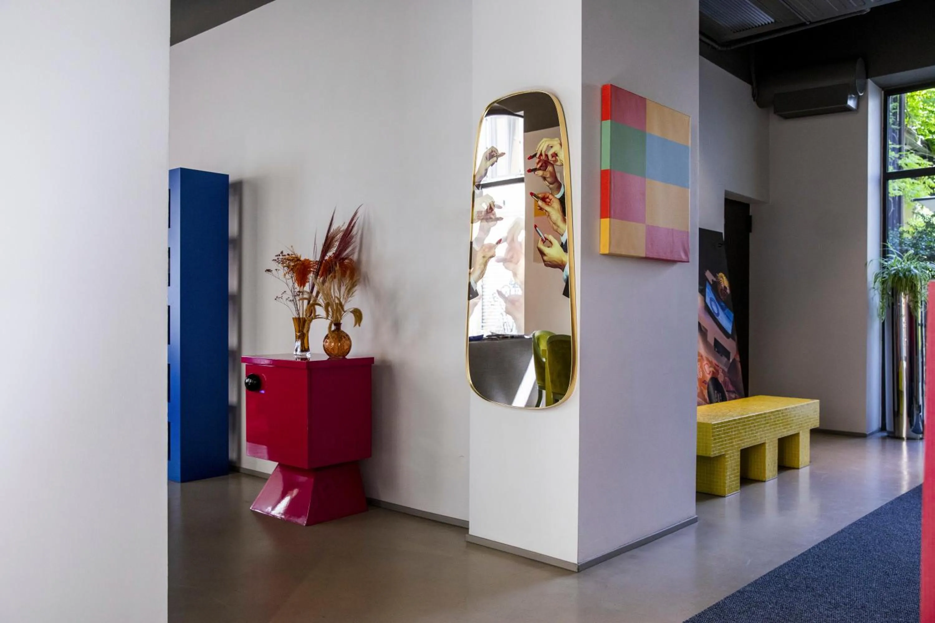 Communal lounge/ TV room in Savona 18 Suites