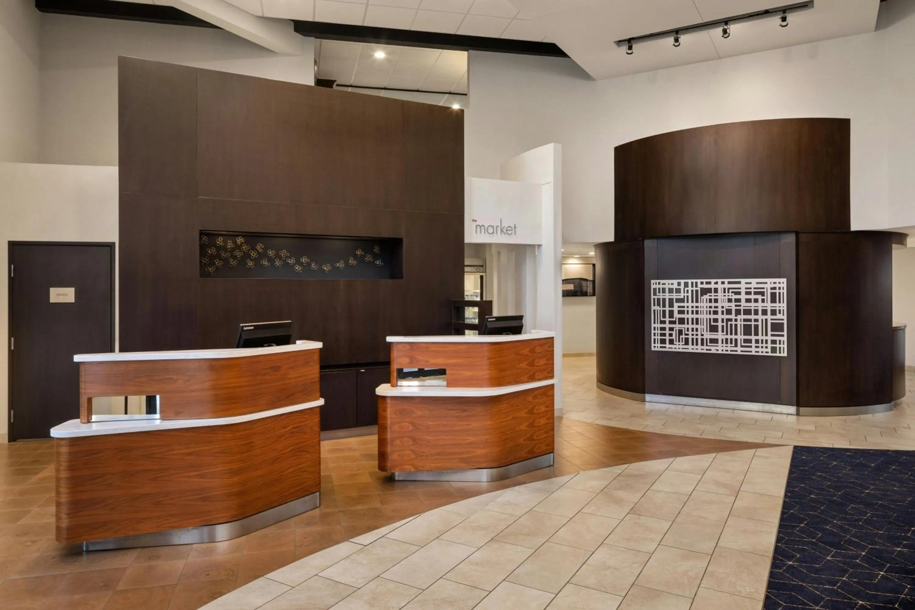 Lobby or reception in Courtyard La Crosse Downtown/Mississippi Riverfront