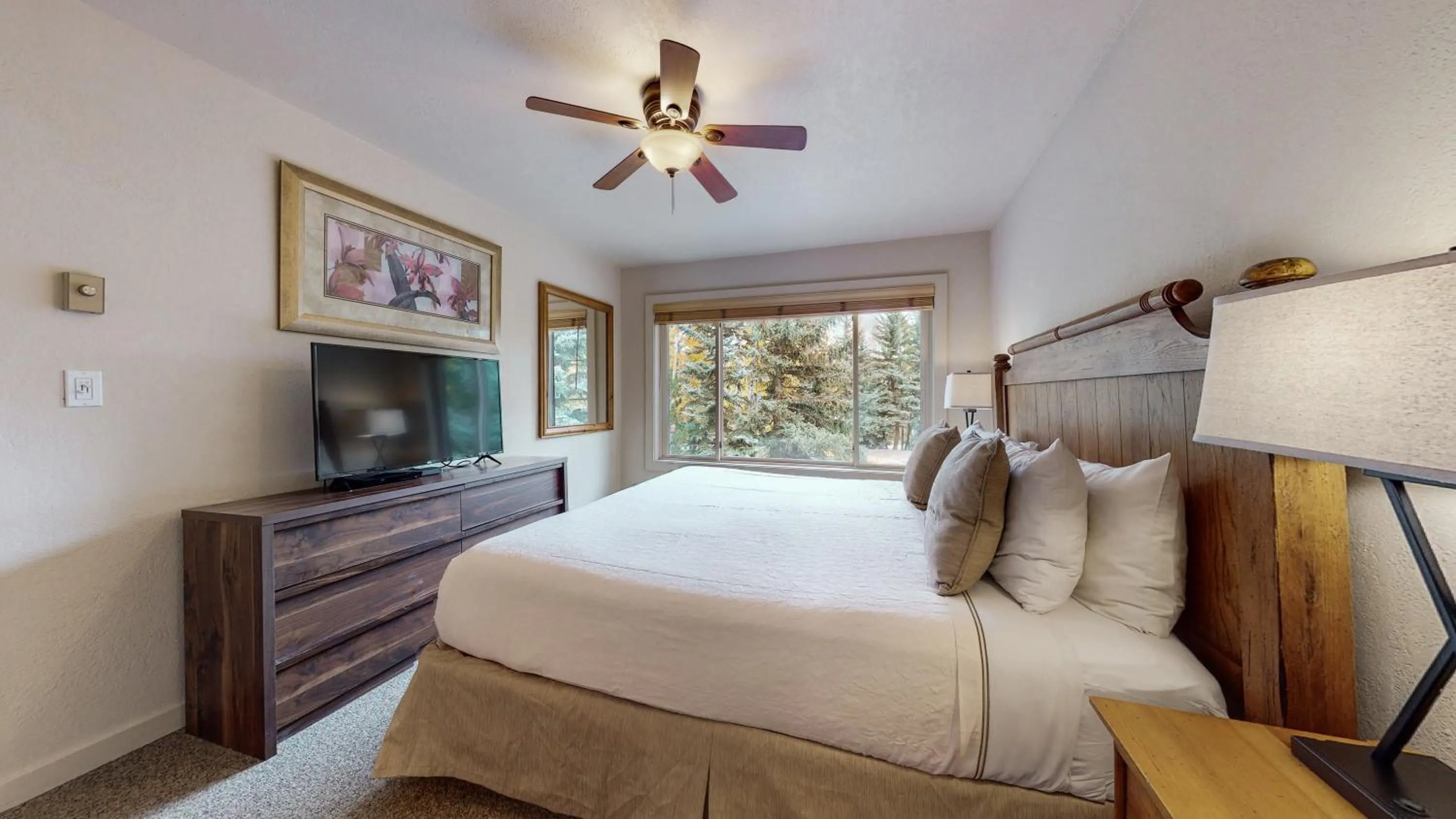 Bedroom, Bed in Villas at Snowmass CLub