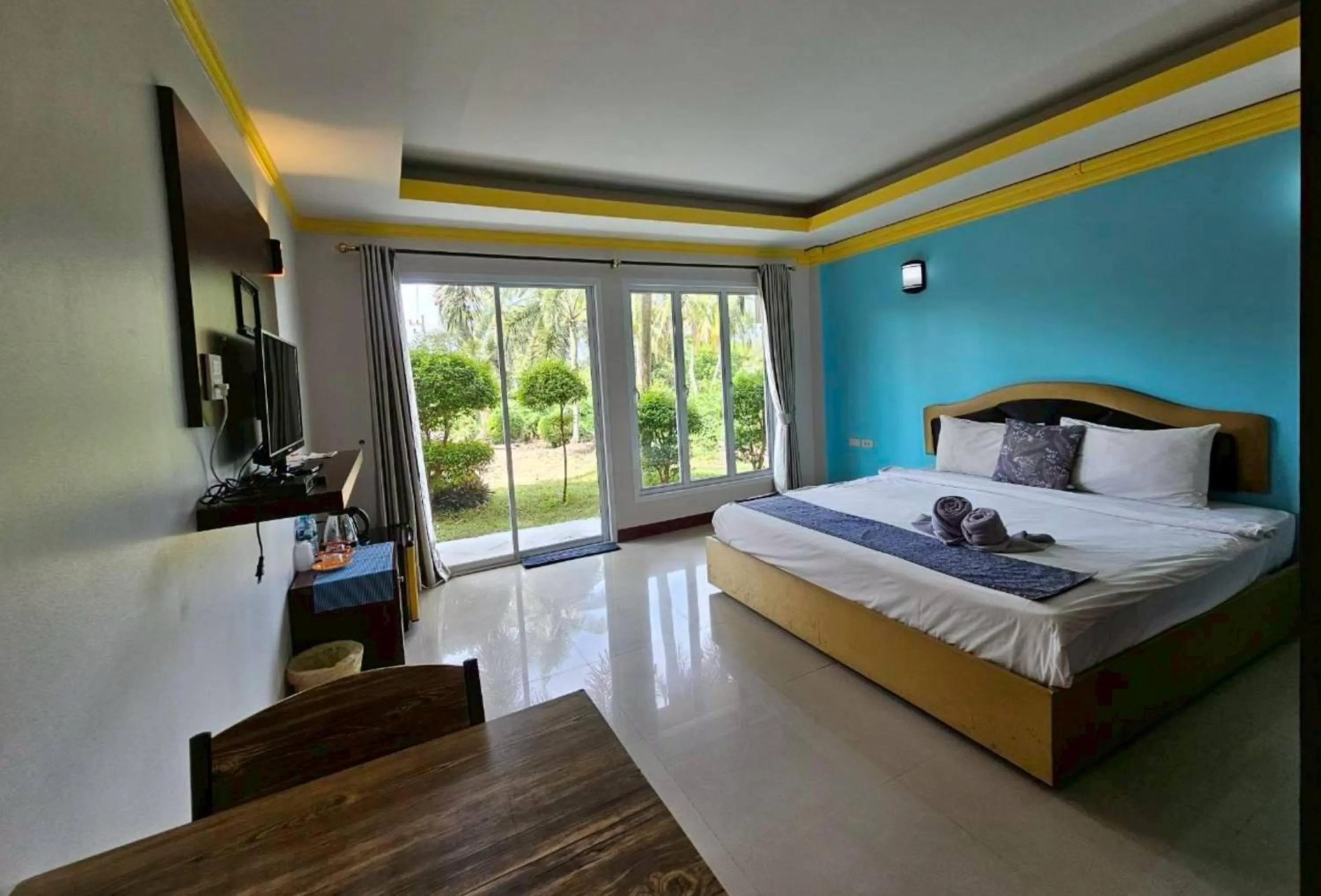 Bed in Lake Terrace Resort