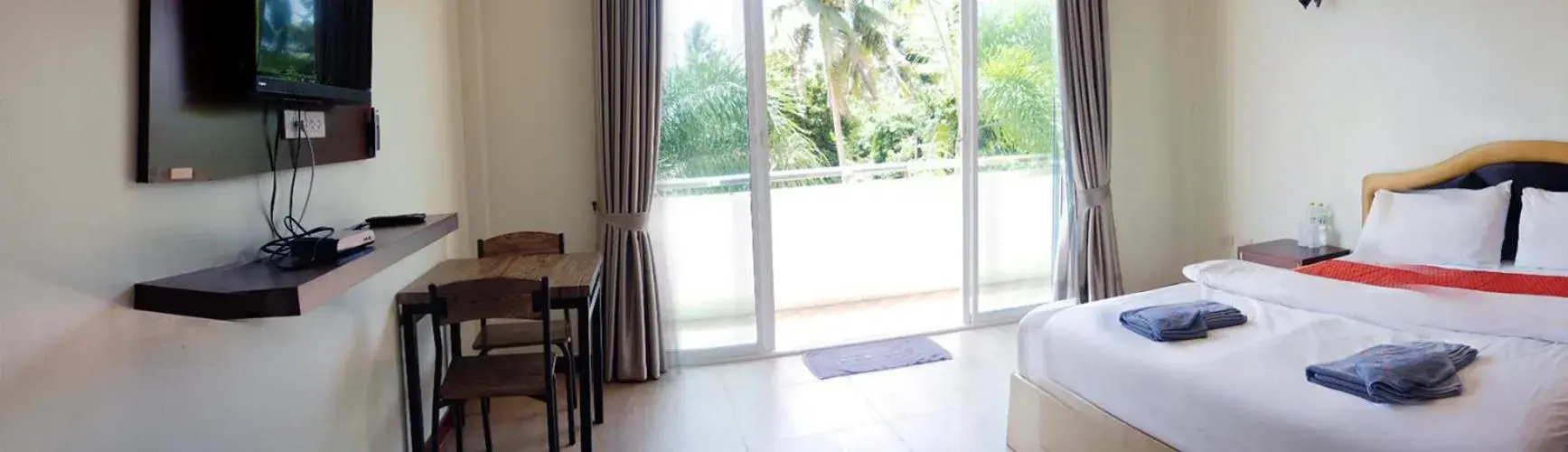 King Room with Sea View - single occupancy in Lake Terrace Resort King Room with Sea View - single occupancy in Lake Terrace Resort