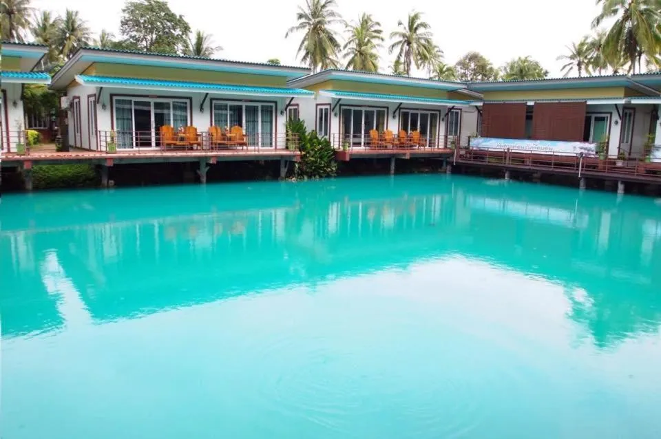 Property building in Lake Terrace Resort