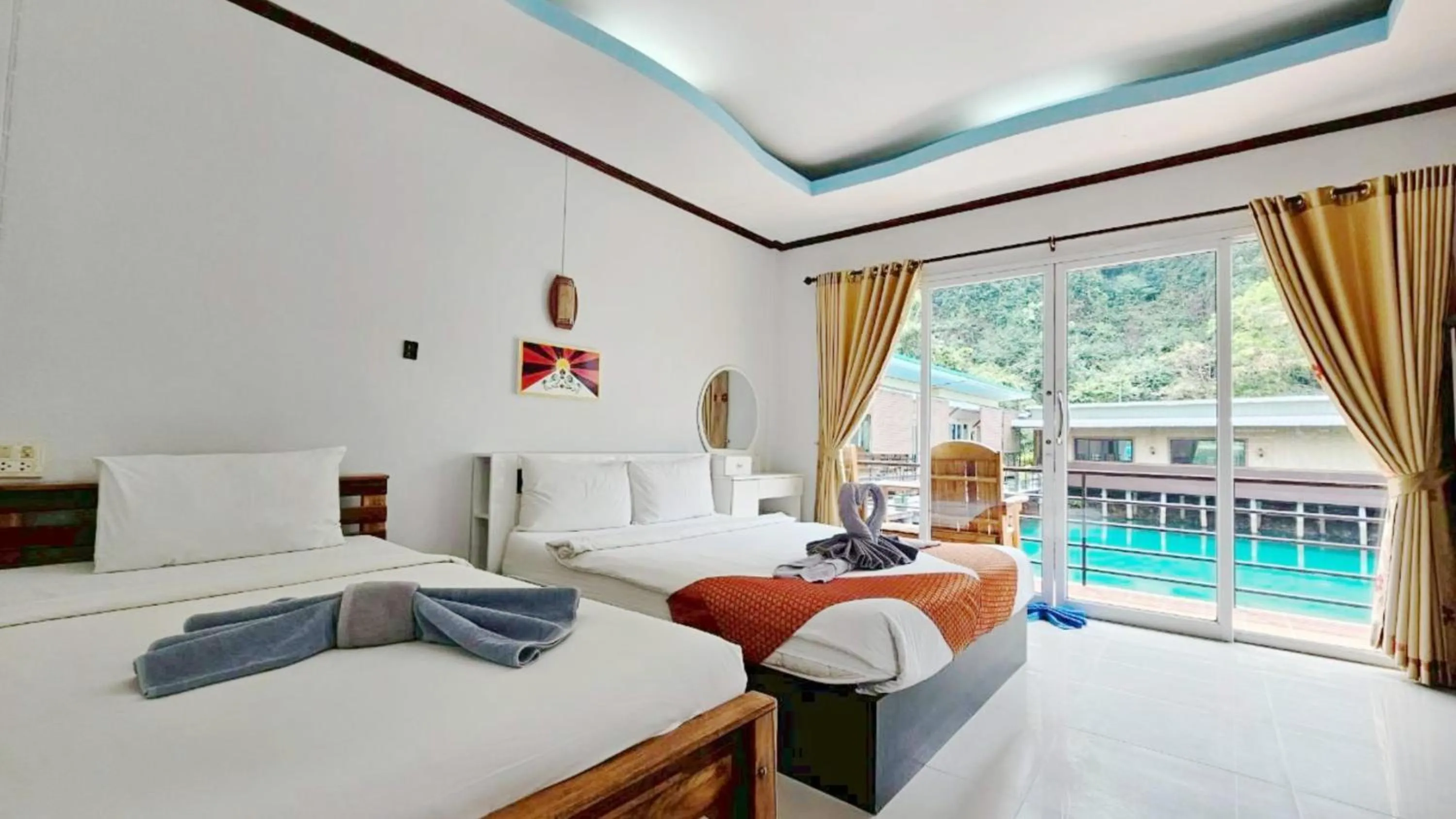 Bed in Lake Terrace Resort