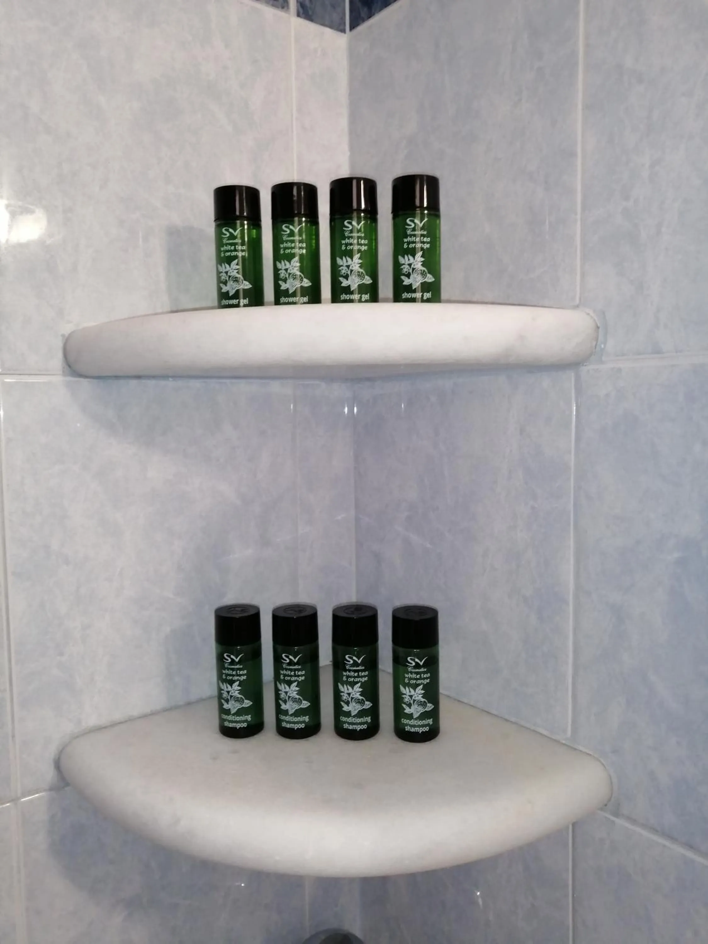 Shower in Joseph Studios