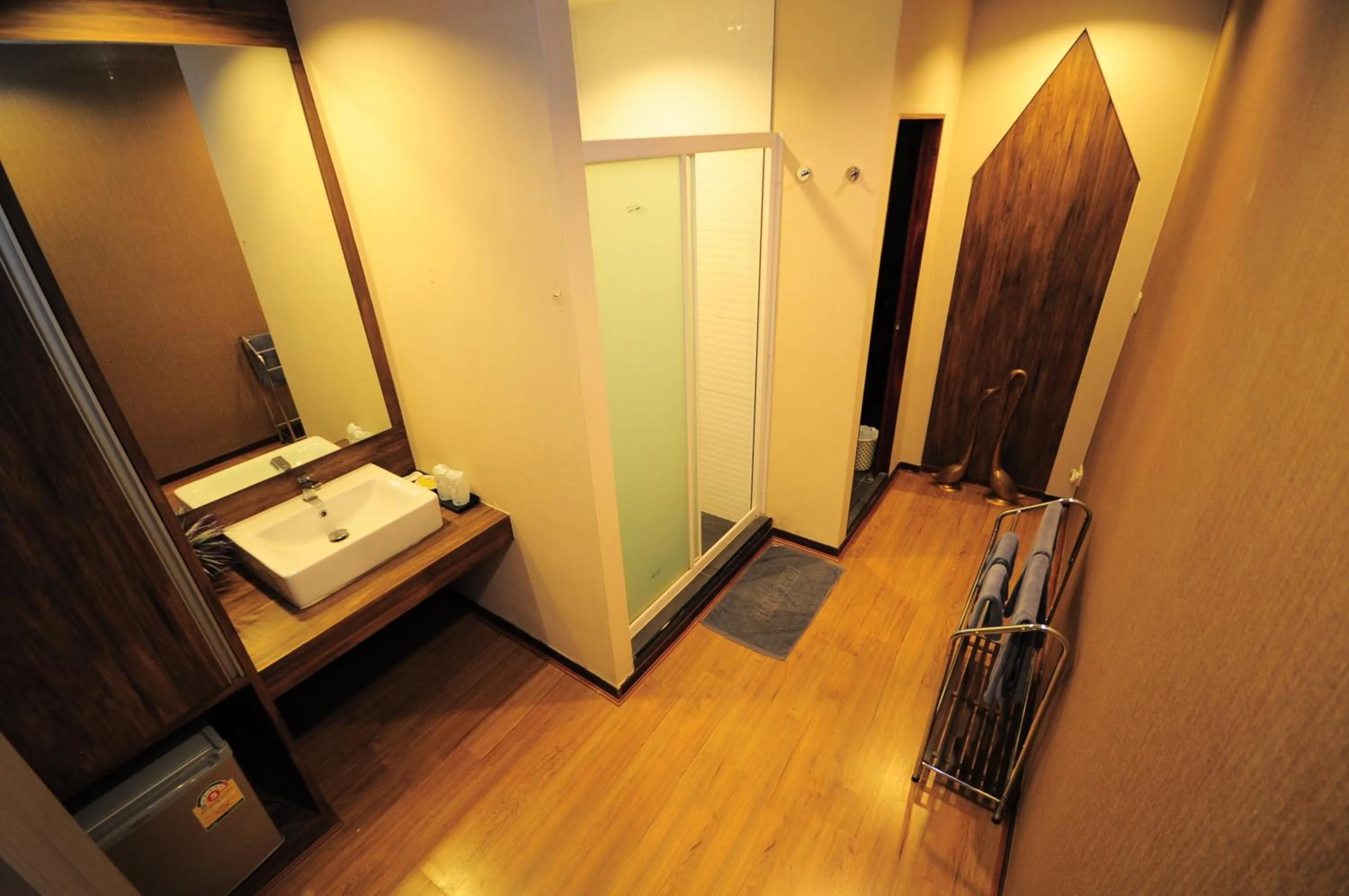 Shower in Baan Keang Chon Ayutthaya บ้านเคียงชล อยุธยา