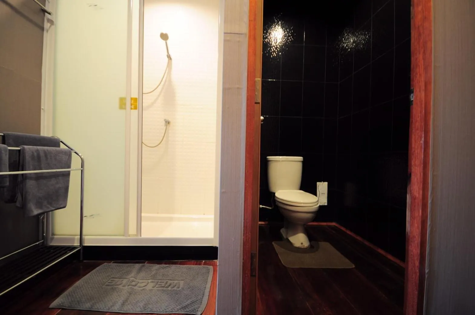 Shower in Baan Keang Chon Ayutthaya บ้านเคียงชล อยุธยา