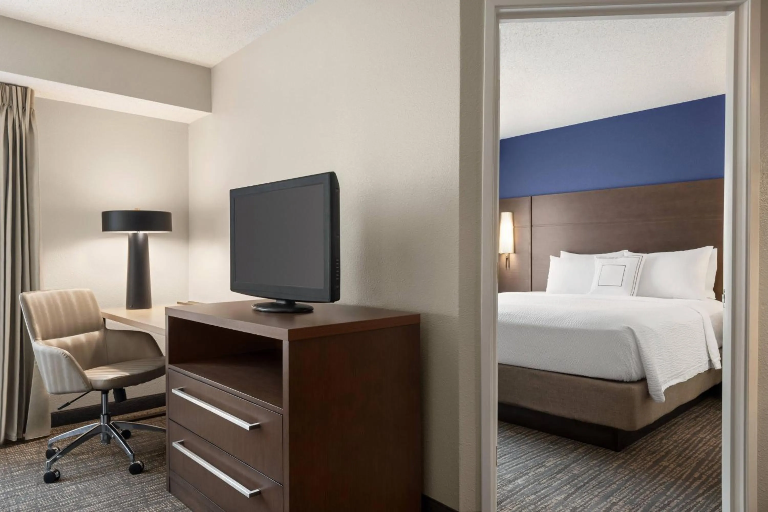Bedroom, Bed in Residence Inn Kansas City Independence