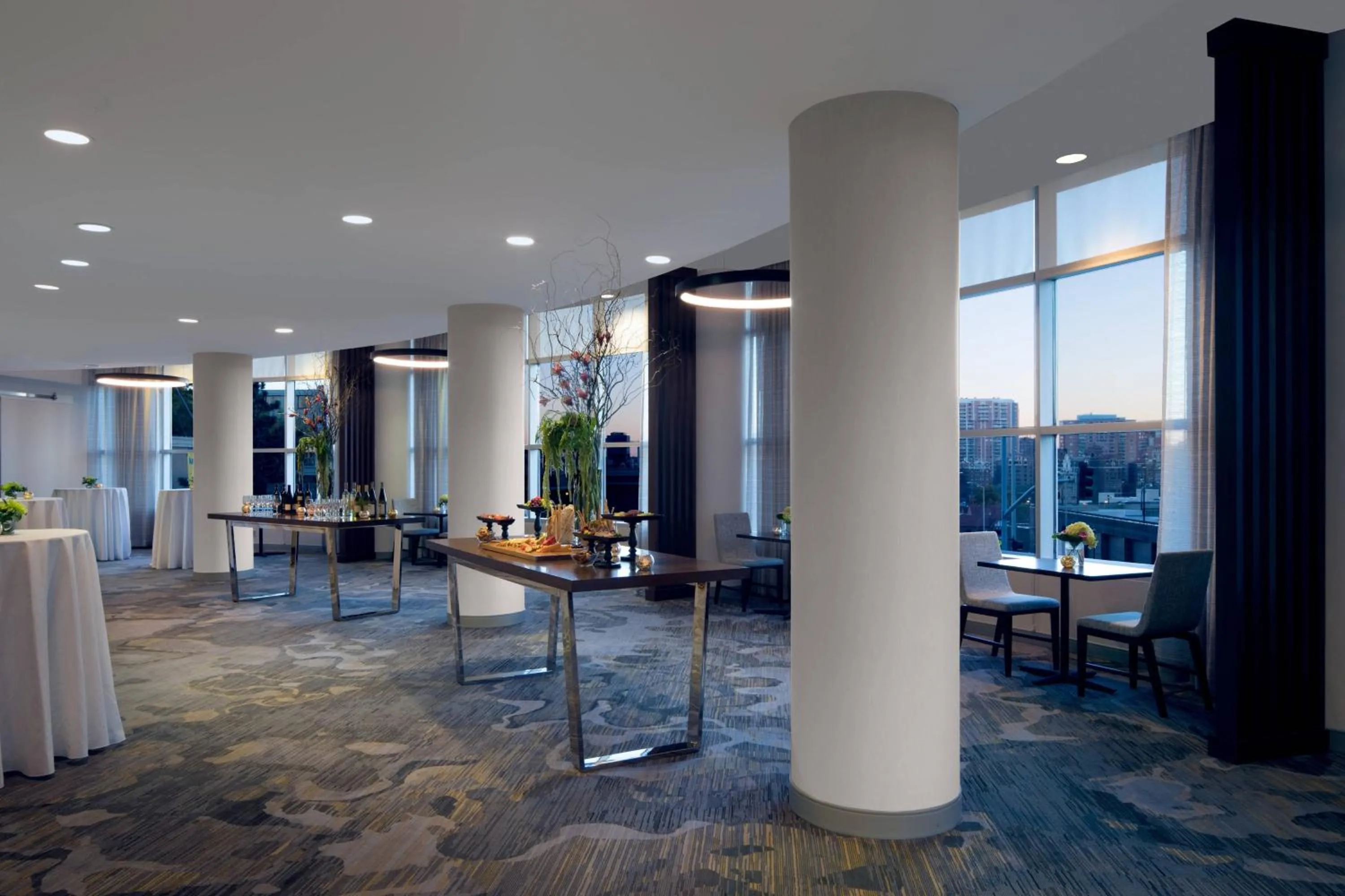 Lobby or reception in Kansas City Marriott Country Club Plaza