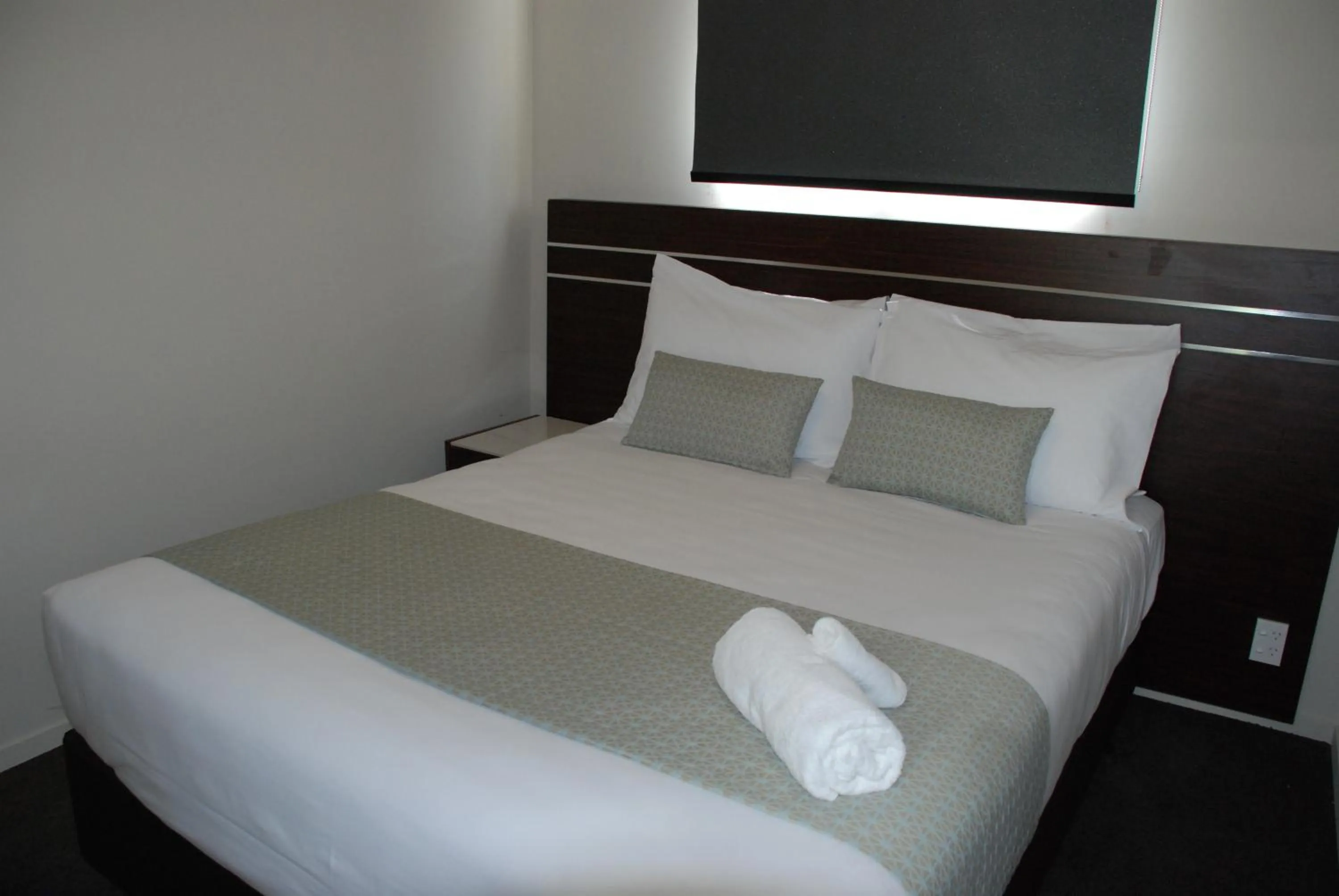 Bedroom, Bed in Auckland Airport Kiwi Motel