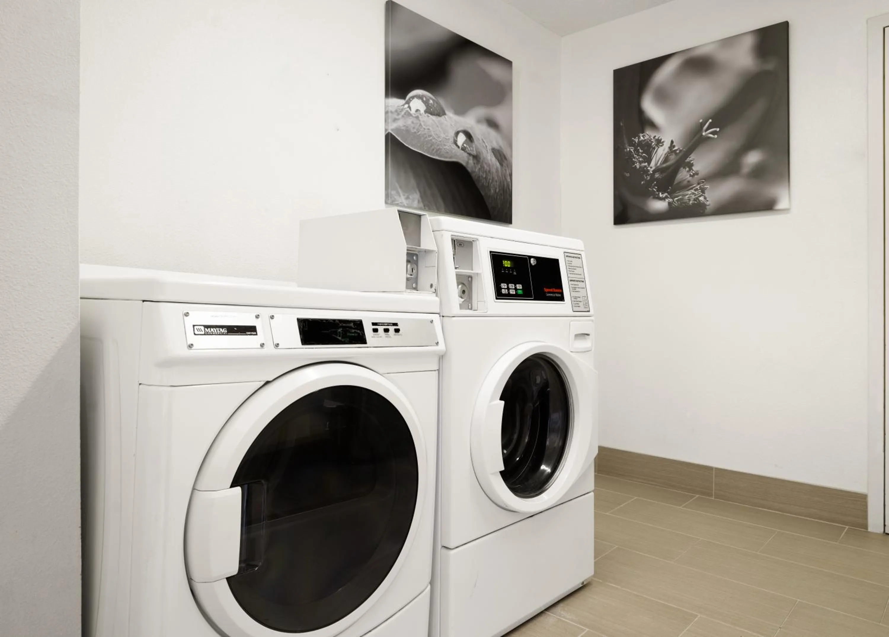 washing machine in SpringHill Suites Kansas City Overland Park