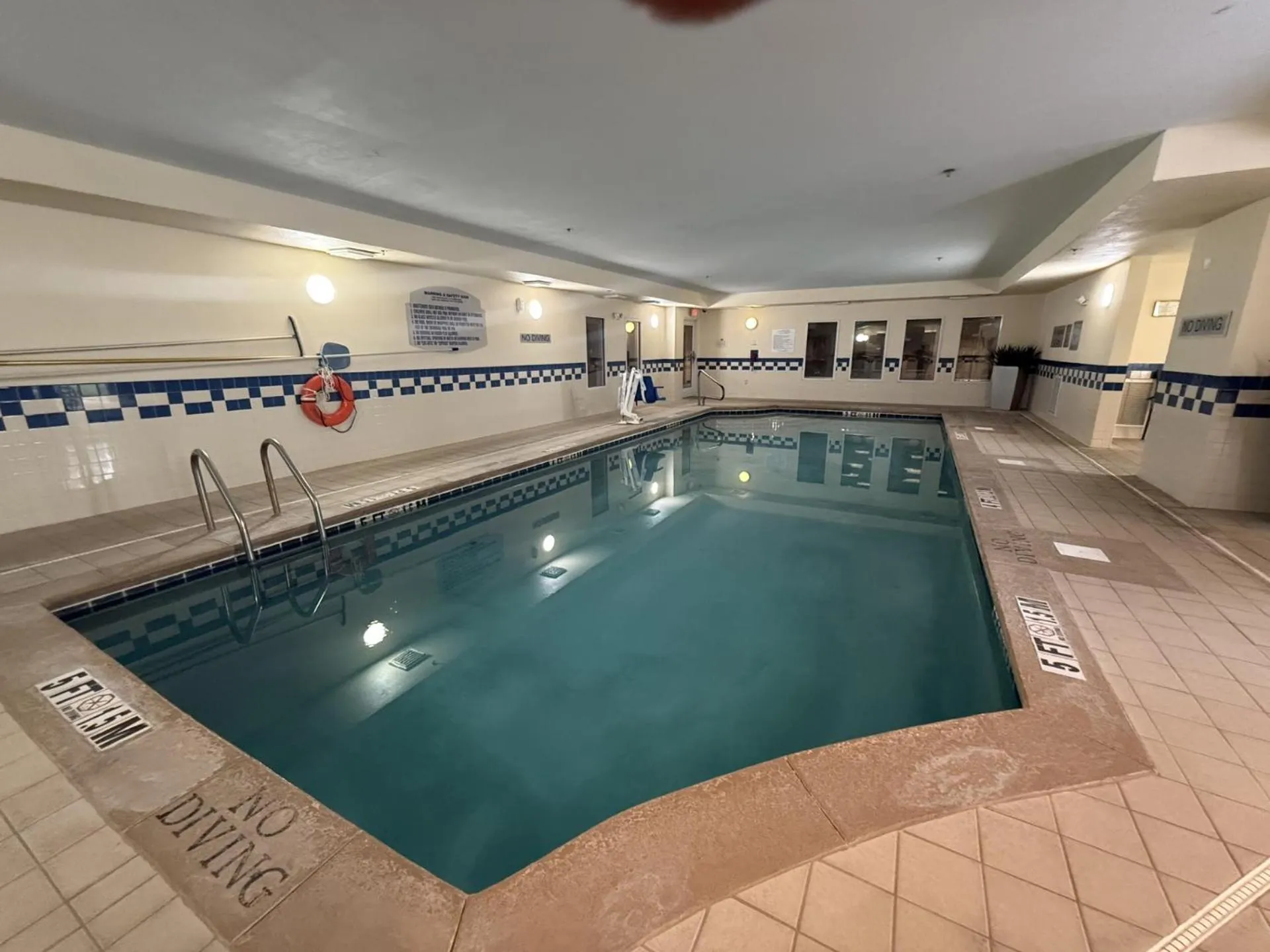Swimming pool in Fairfield Inn & Suites Warner Robins