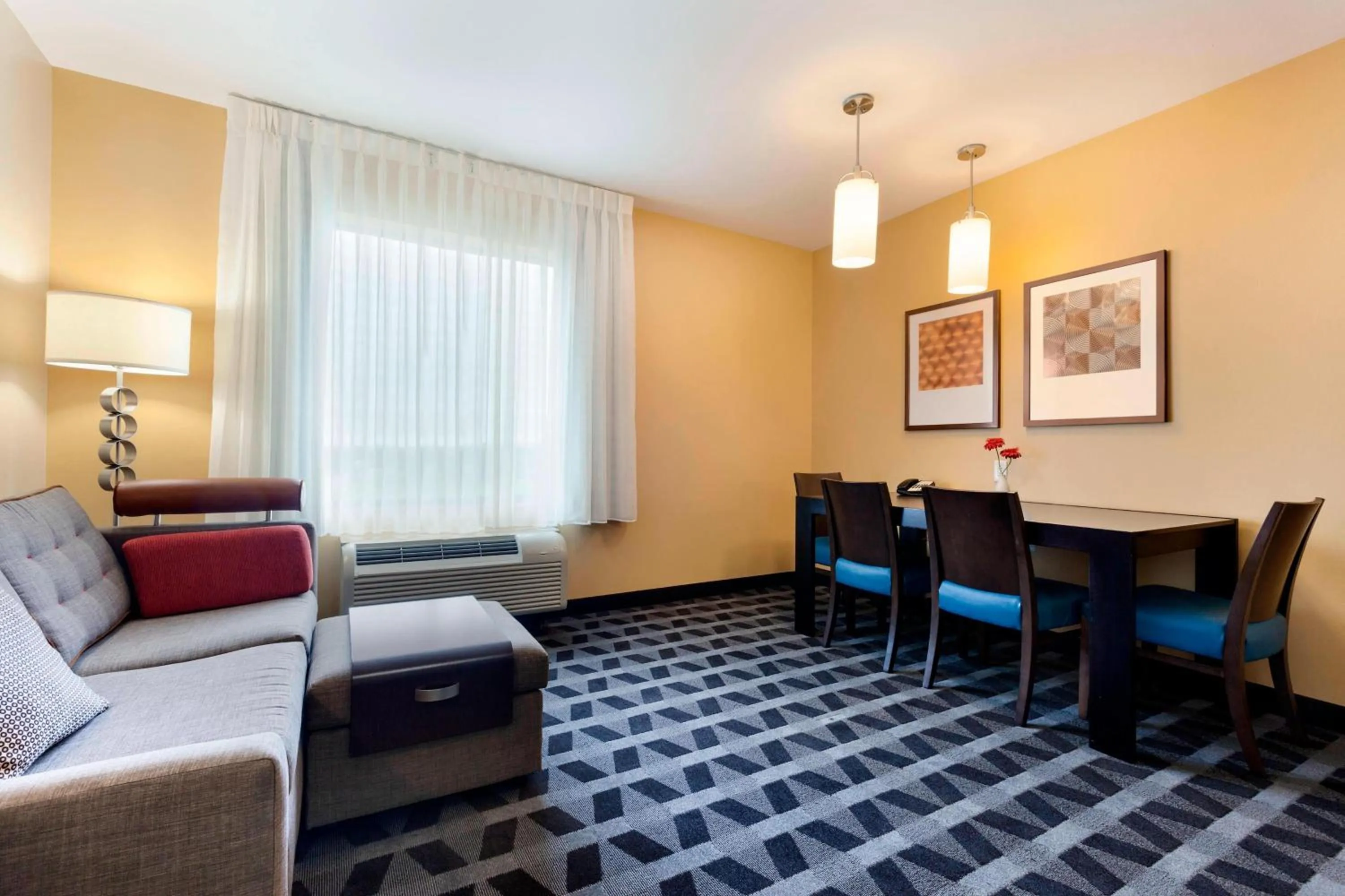 Living room in TownePlace Suites Joliet South