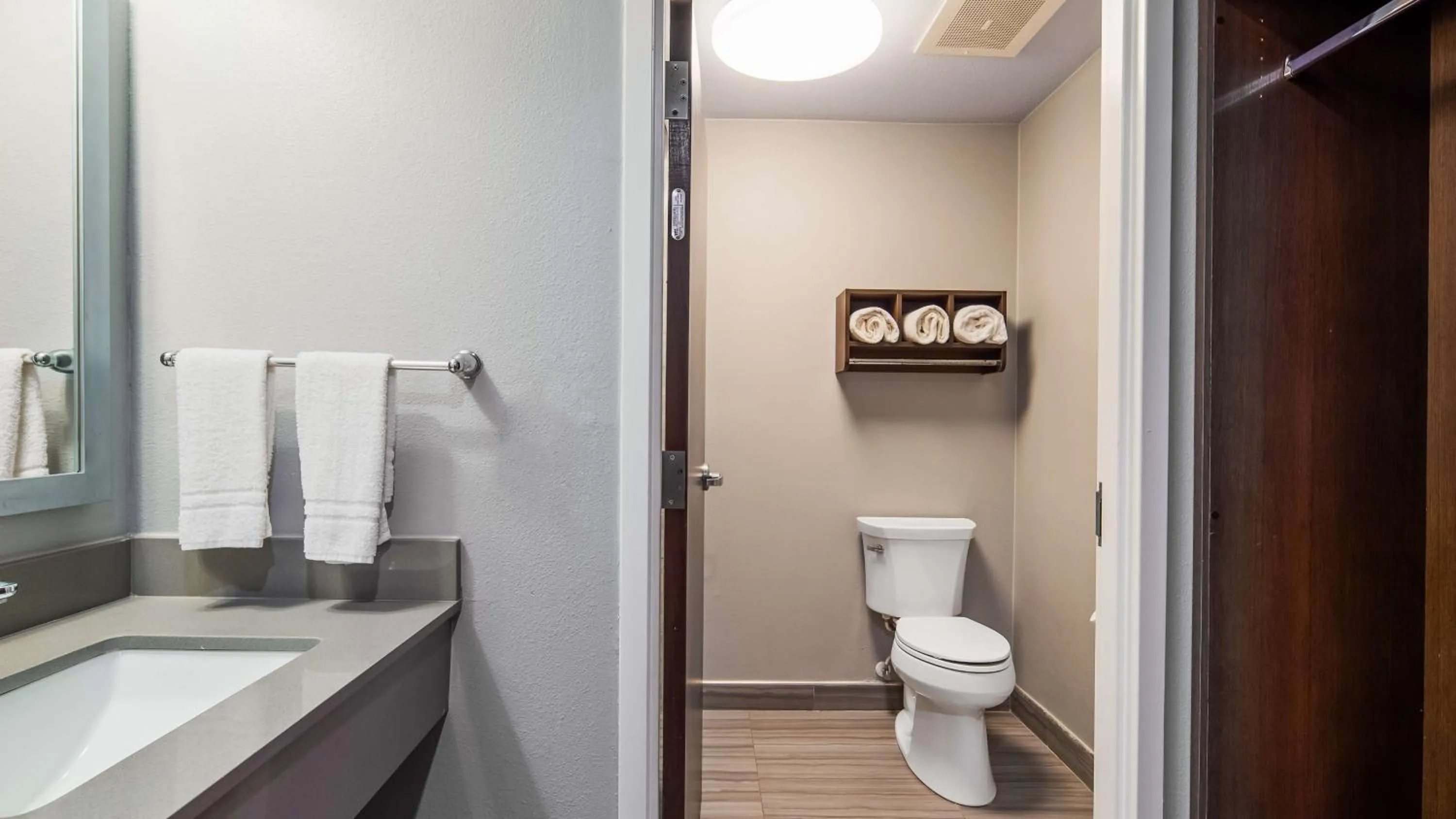 Bathroom in Best Western Town Center Inn