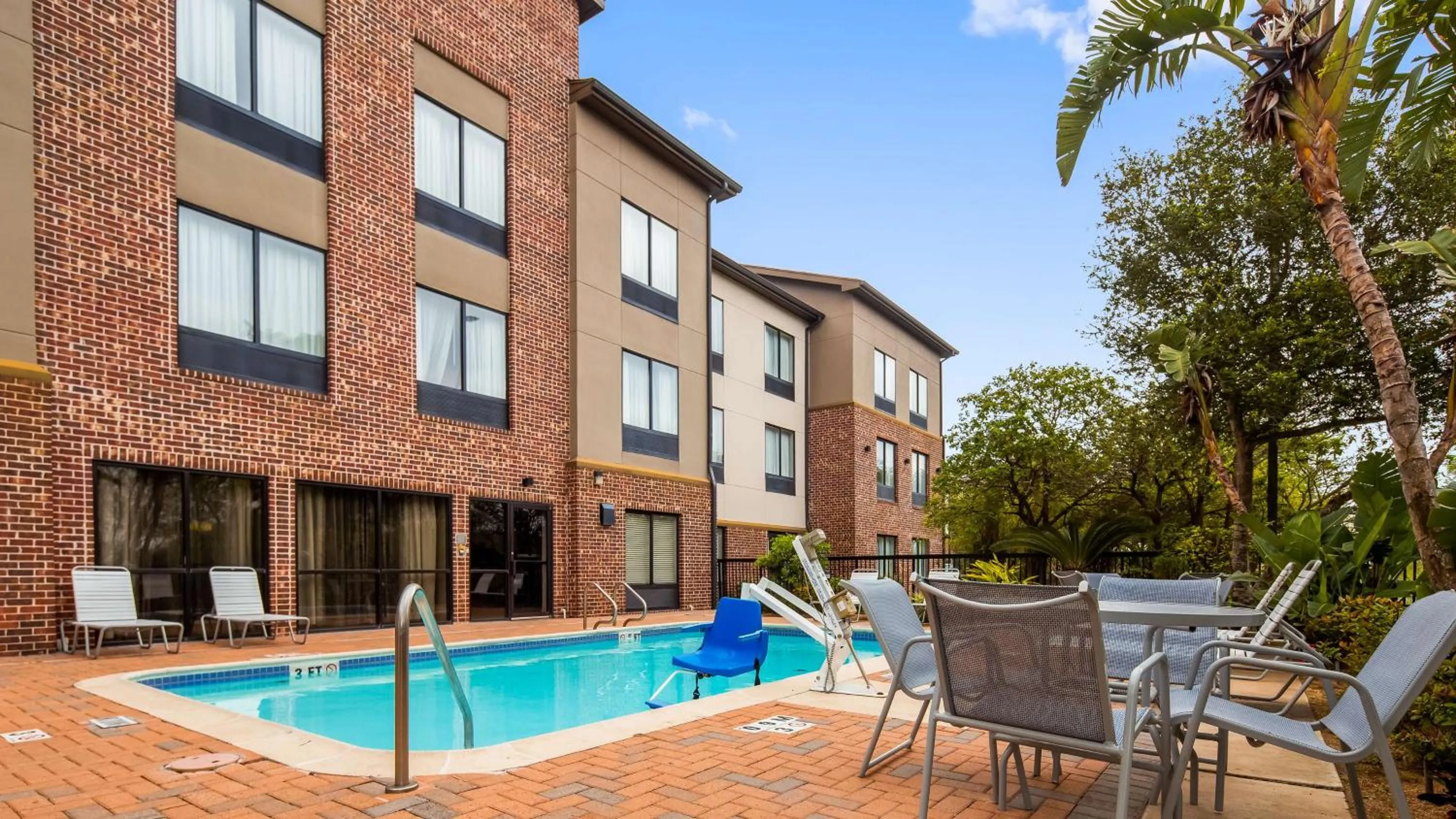 Pool view in Best Western Town Center Inn