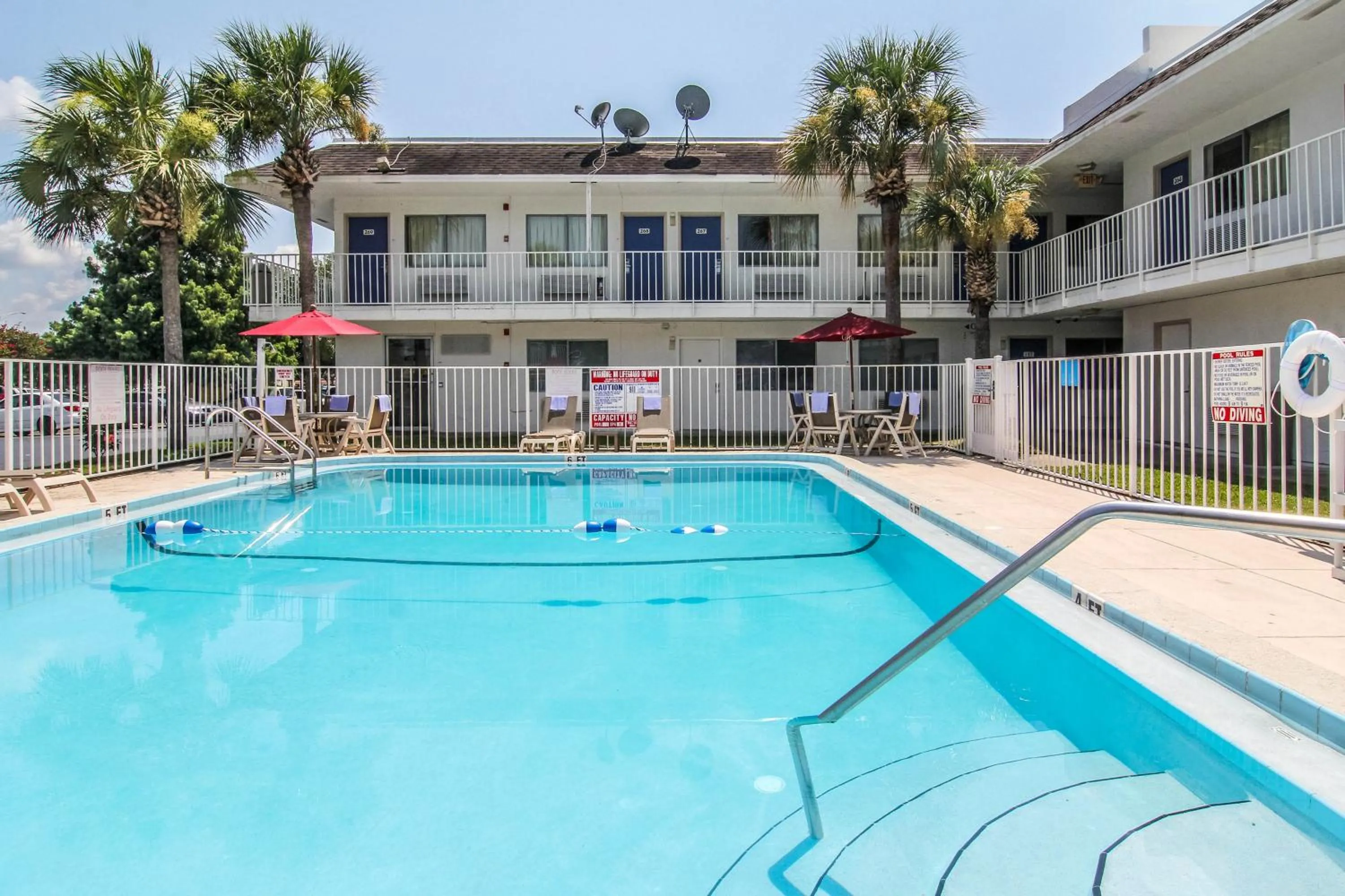Decorative detail in Motel 6-Jacksonville, FL - Orange Park