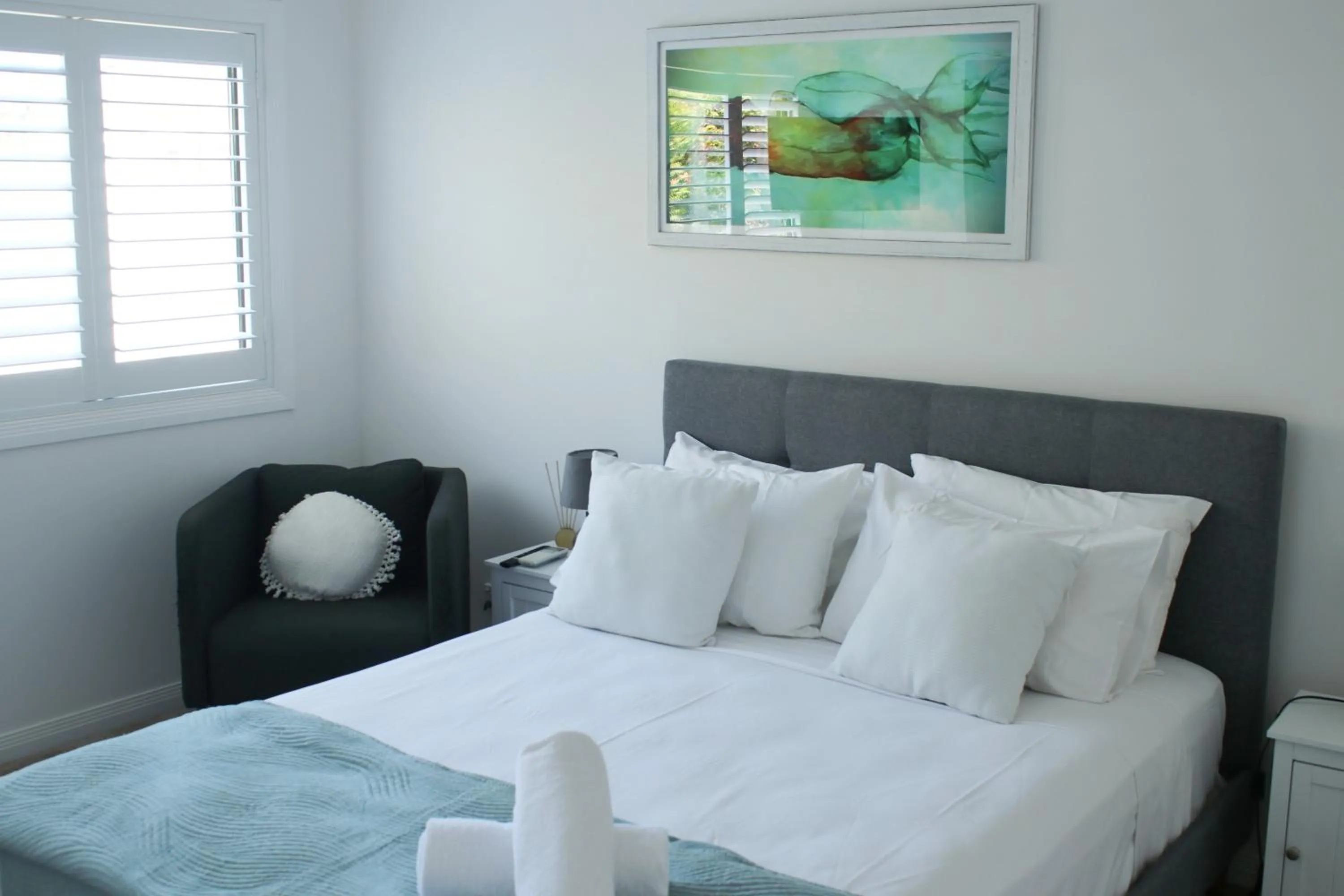 Bed in Sandcastles On The Broadwater