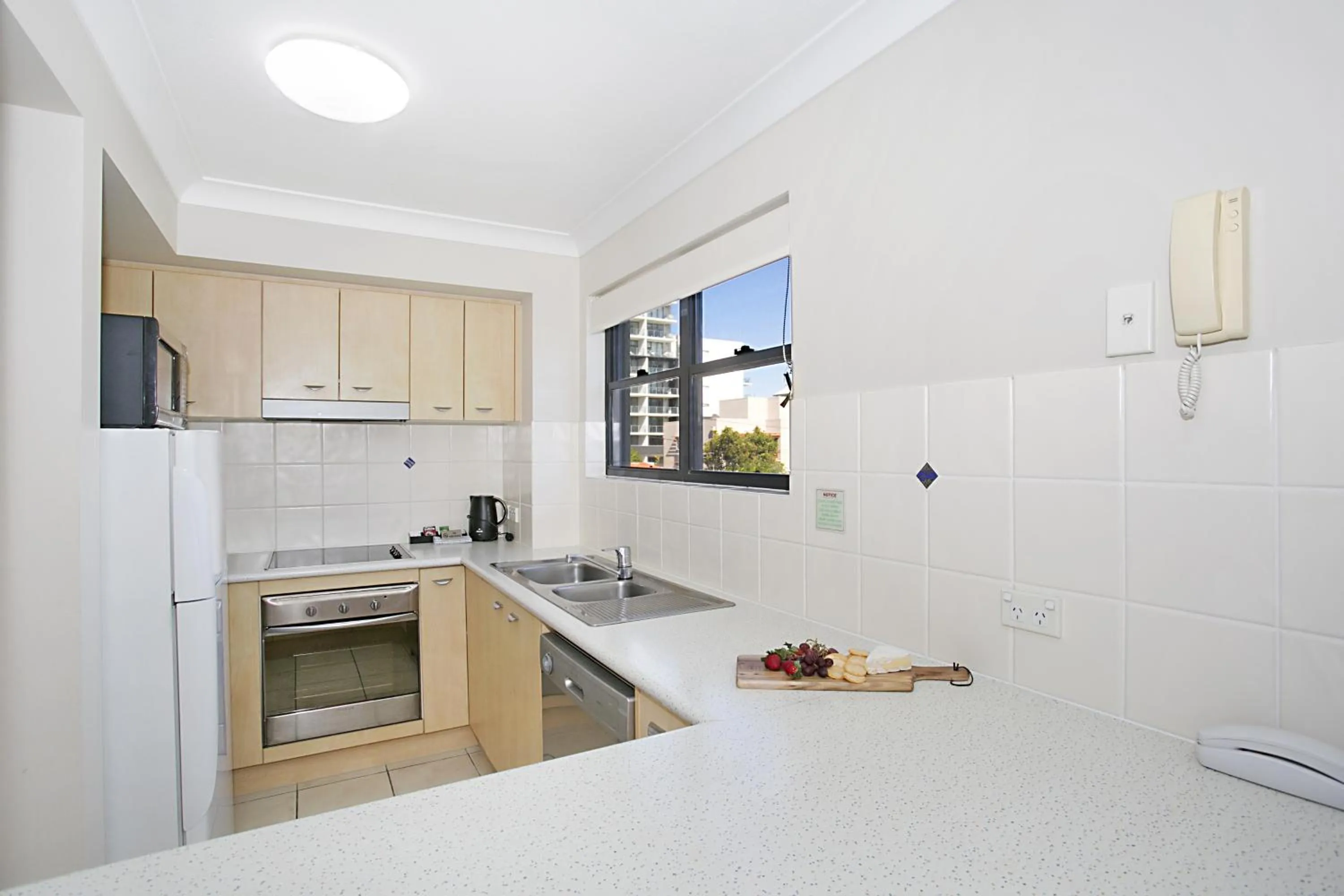 Coffee/tea facilities in Sandcastles On The Broadwater