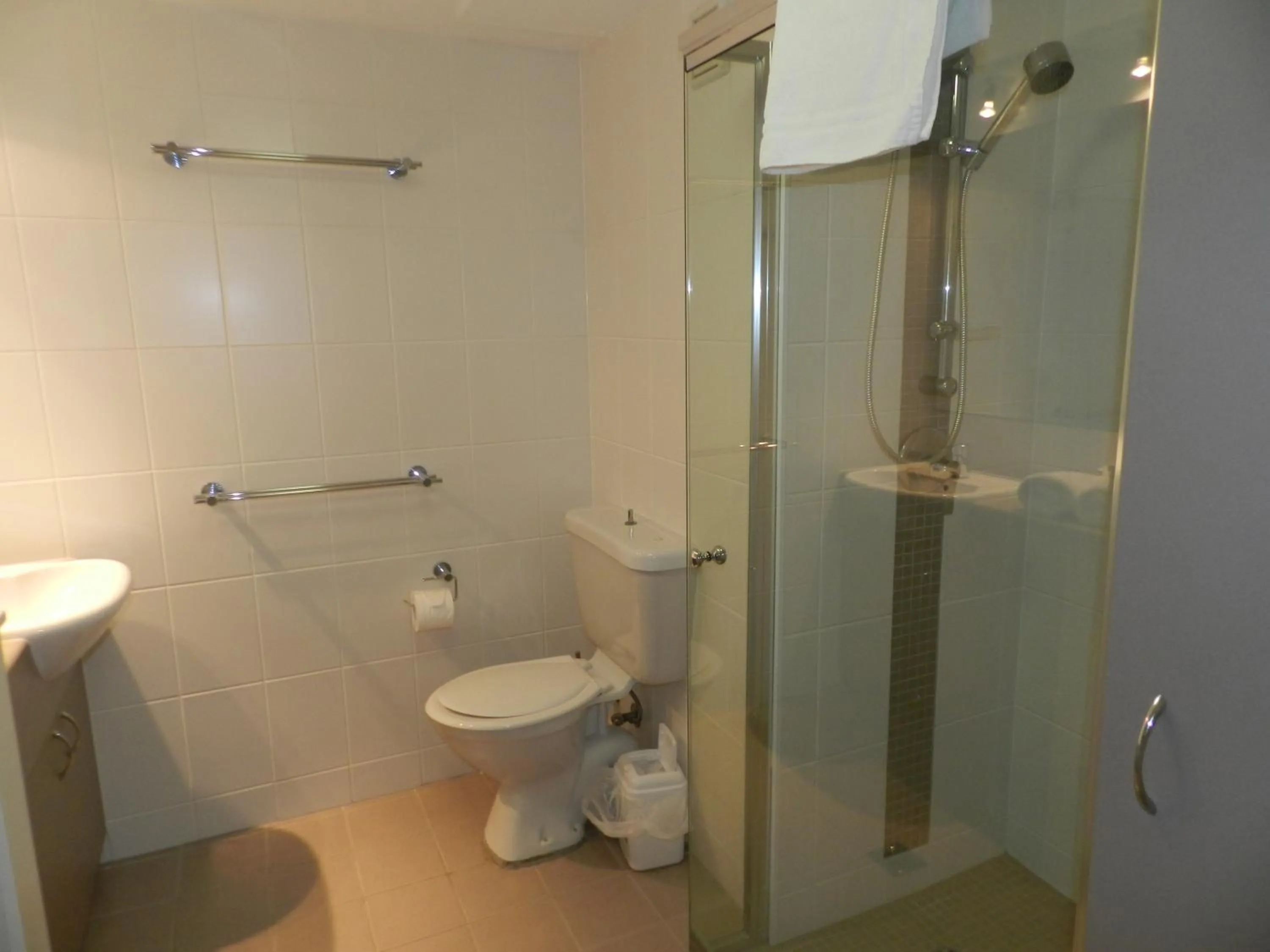 Two-Bedroom Apartment in Surfers Beachside Holiday Apartments