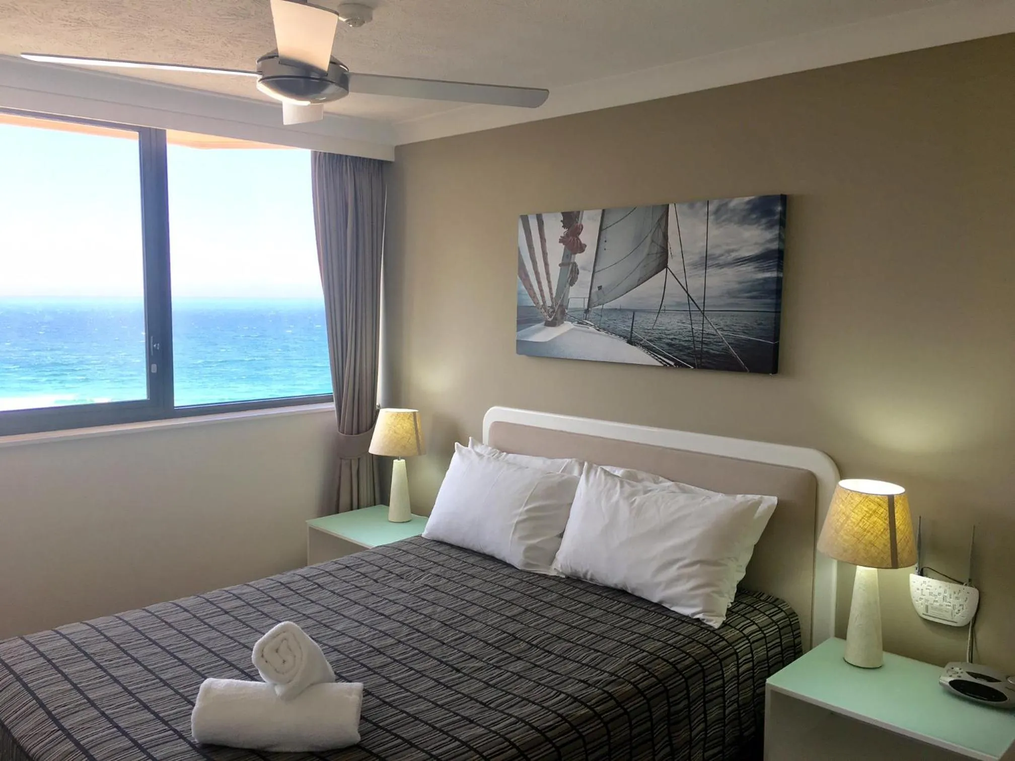 Bedroom, Bed in Breakers North Absolute Beachfront Apartments - Official