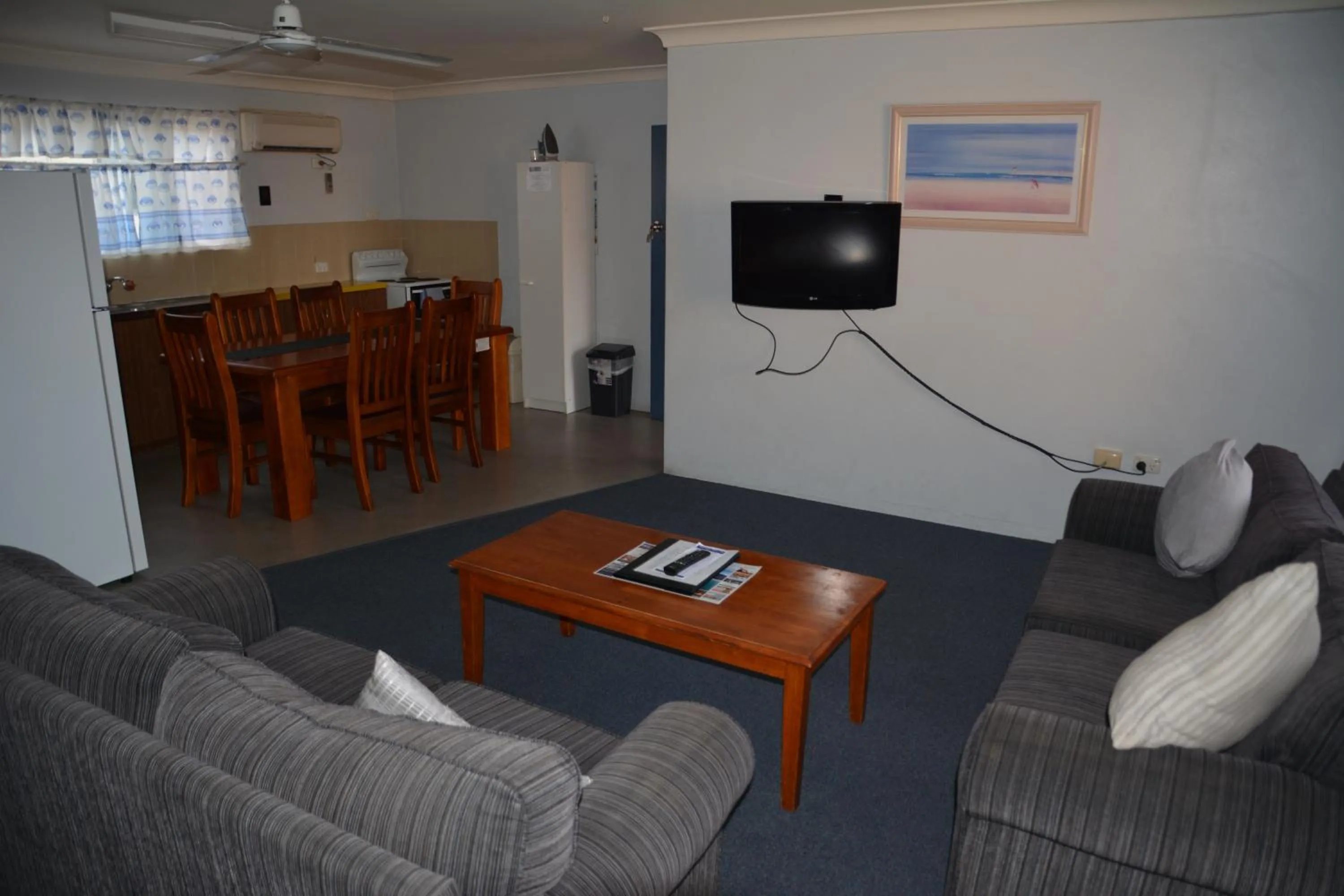 Living room in Bentleigh Motor Inn