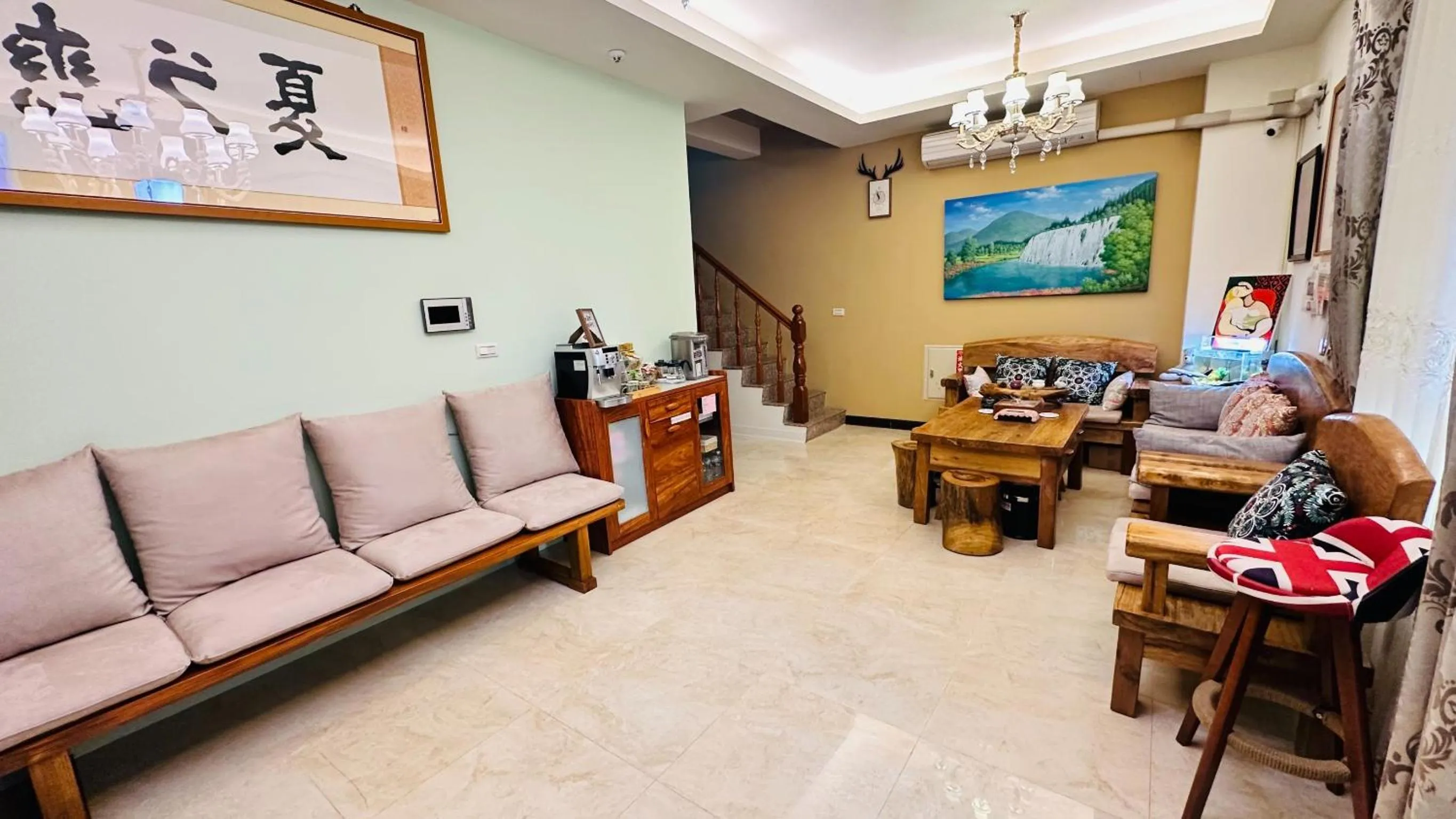 Living room in 夏之戀民宿 可包棟 近金城市區