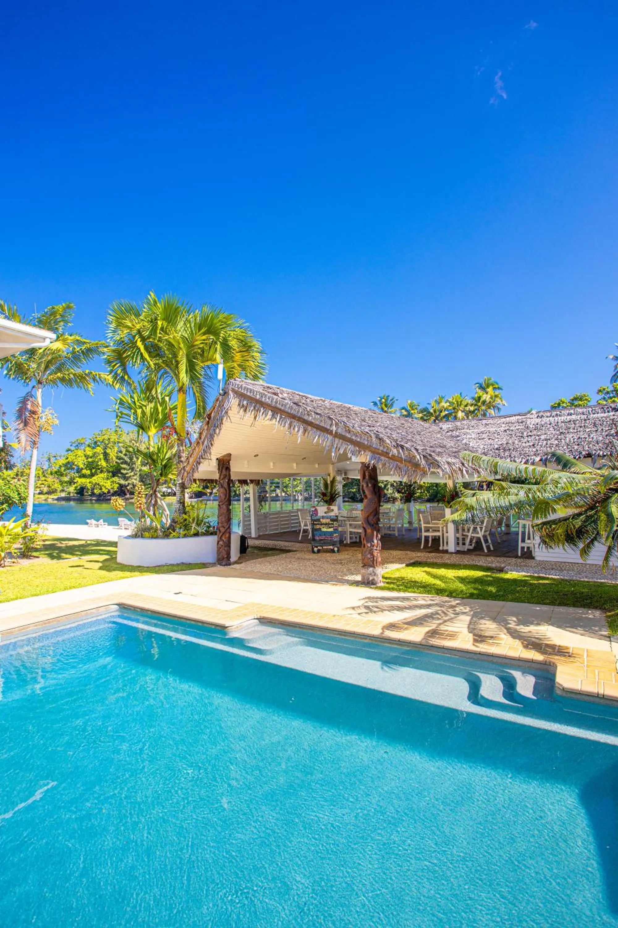 Tropicana Lagoon Apartments