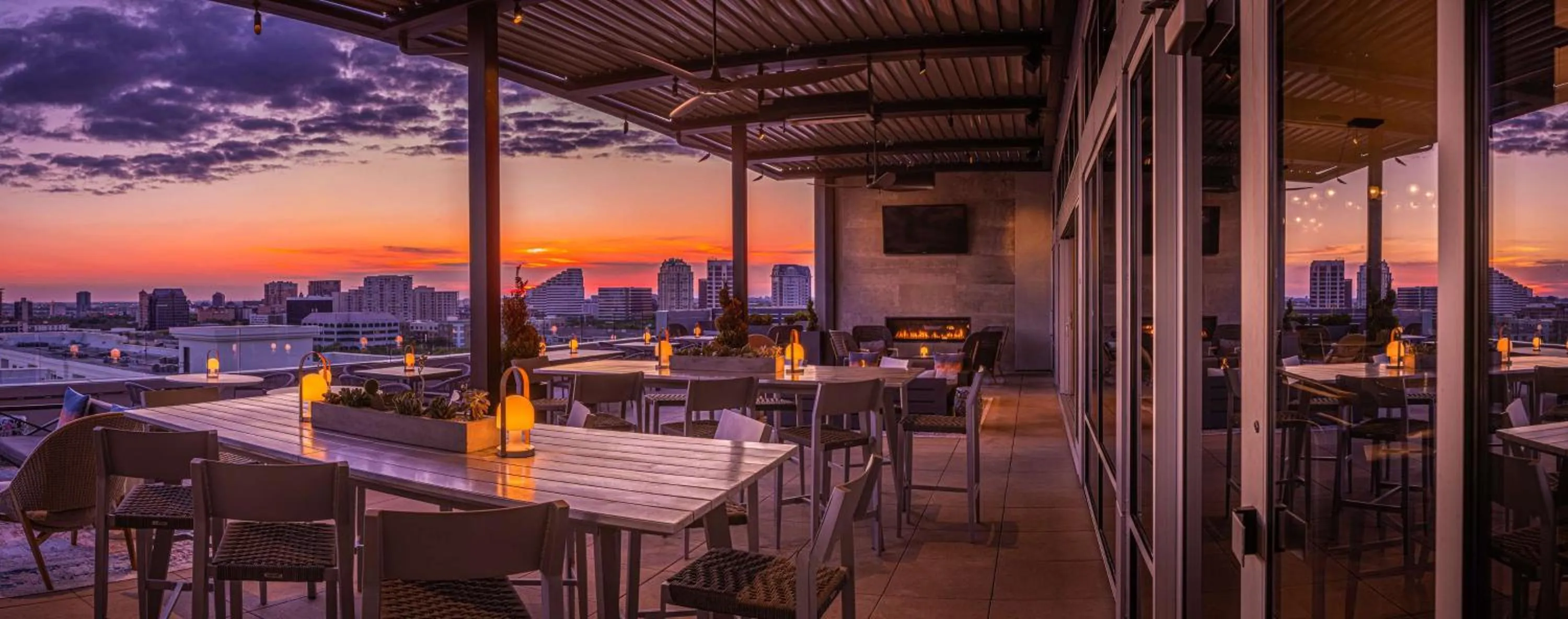 Restaurant/places to eat in Canopy By Hilton Dallas Uptown