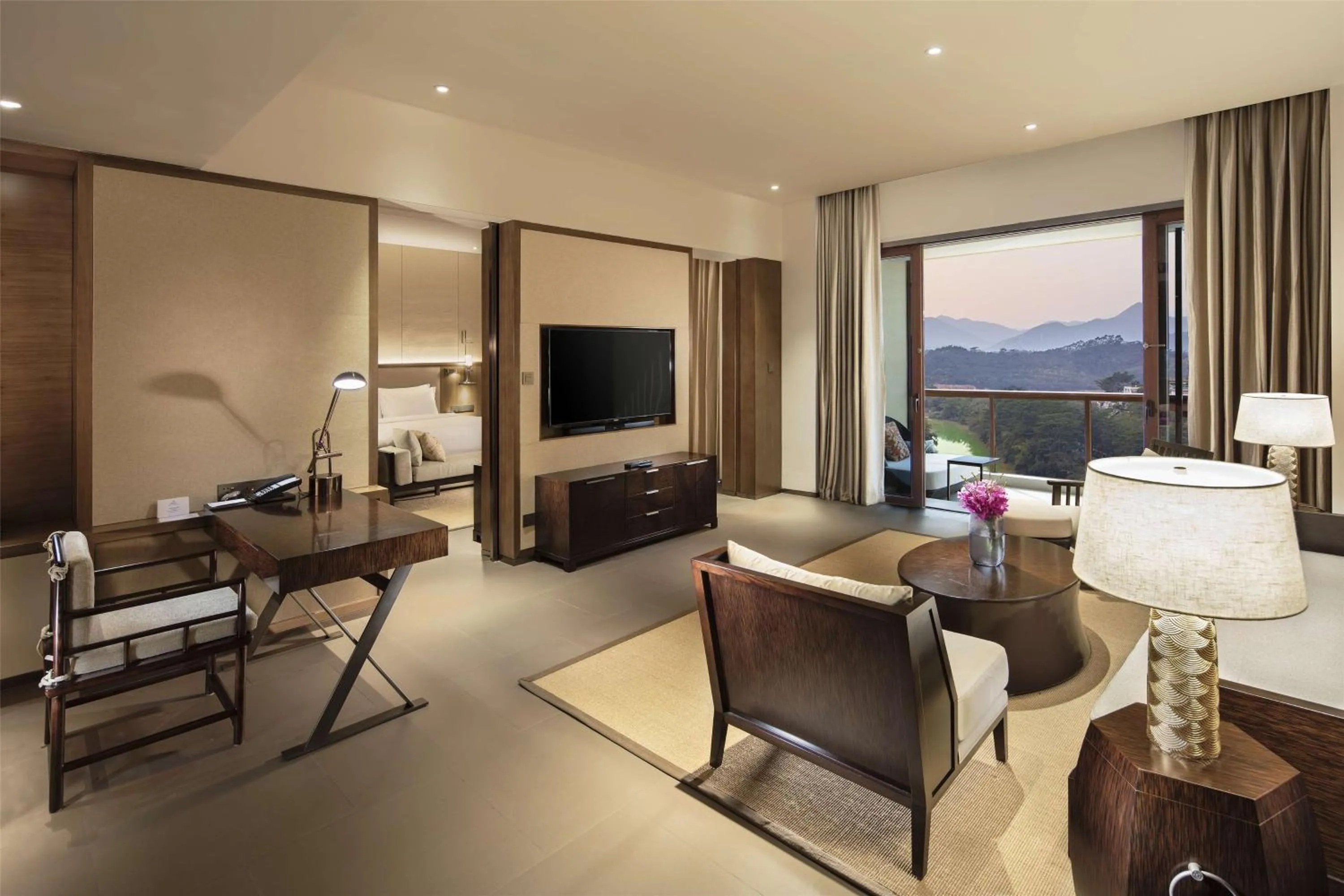 Bedroom in Hilton Huizhou Longmen Resort