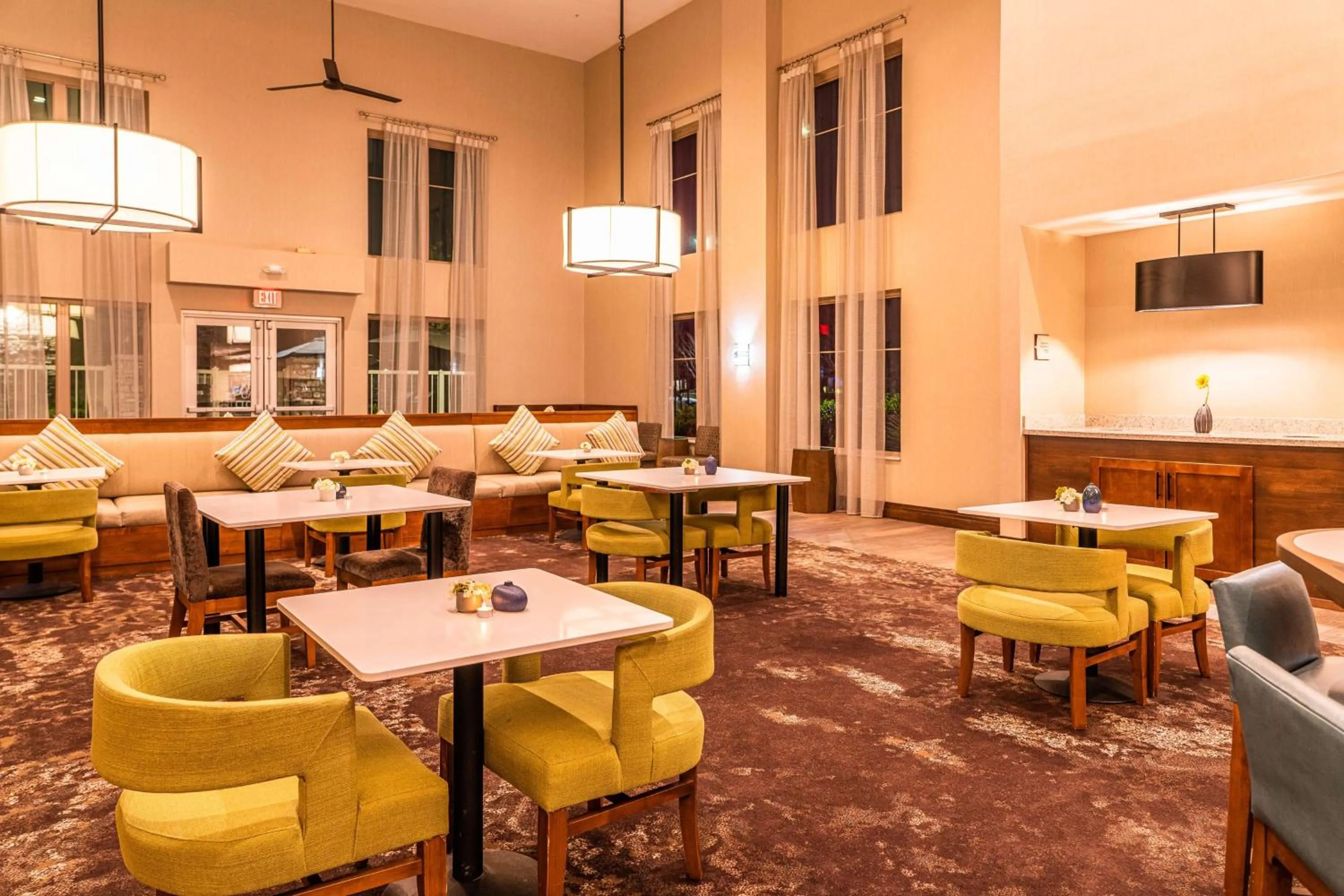 Dining area in Homewood Suites by Hilton Pleasant Hill Concord