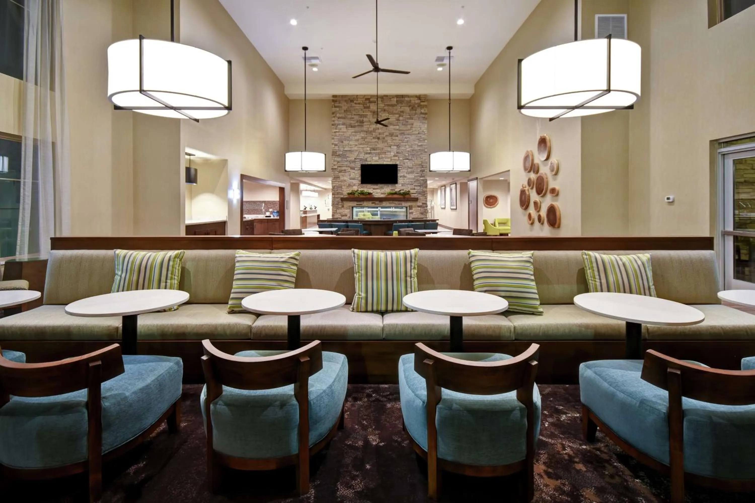 Dining area in Homewood Suites by Hilton Pleasant Hill Concord