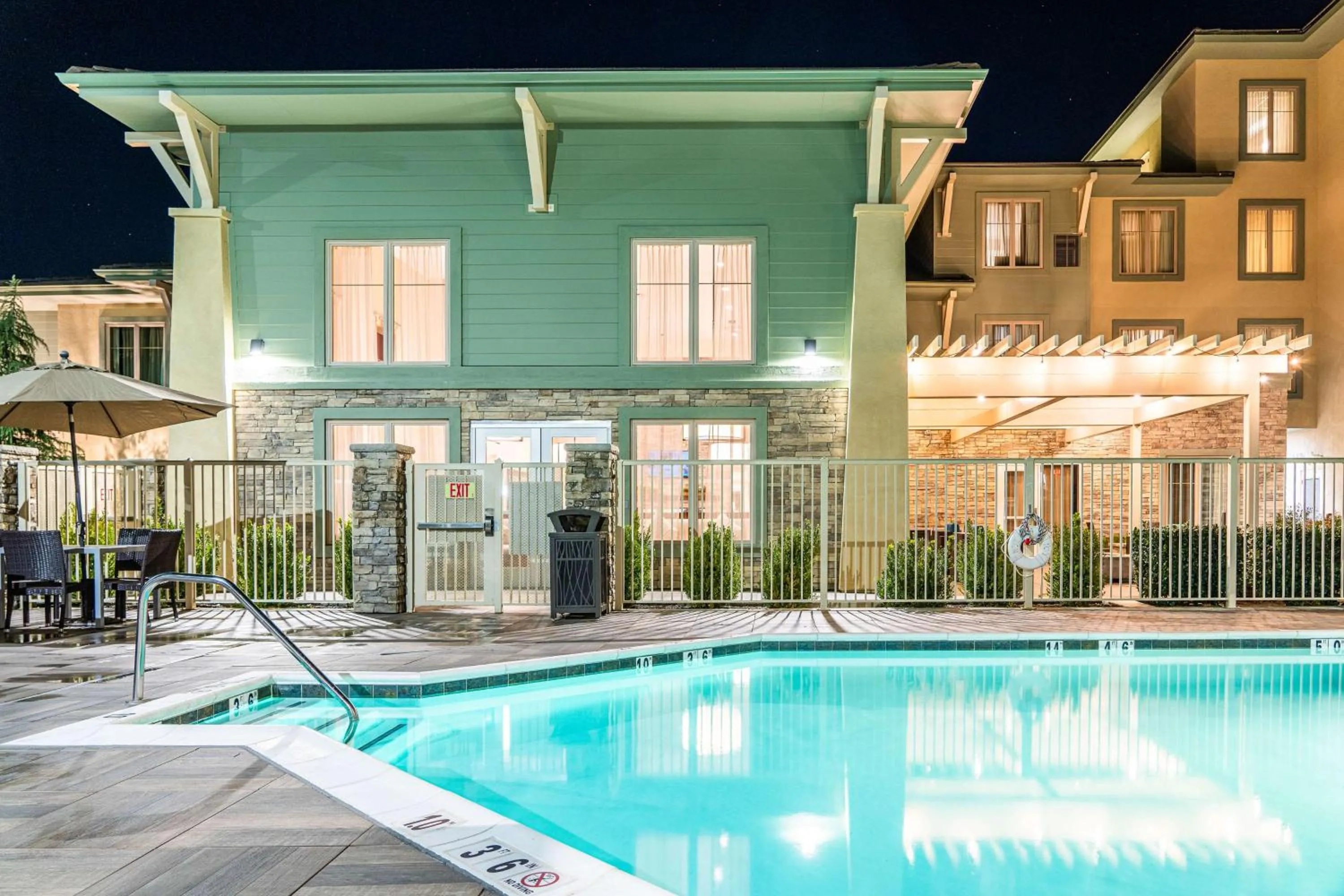 Property building in Homewood Suites by Hilton Pleasant Hill Concord