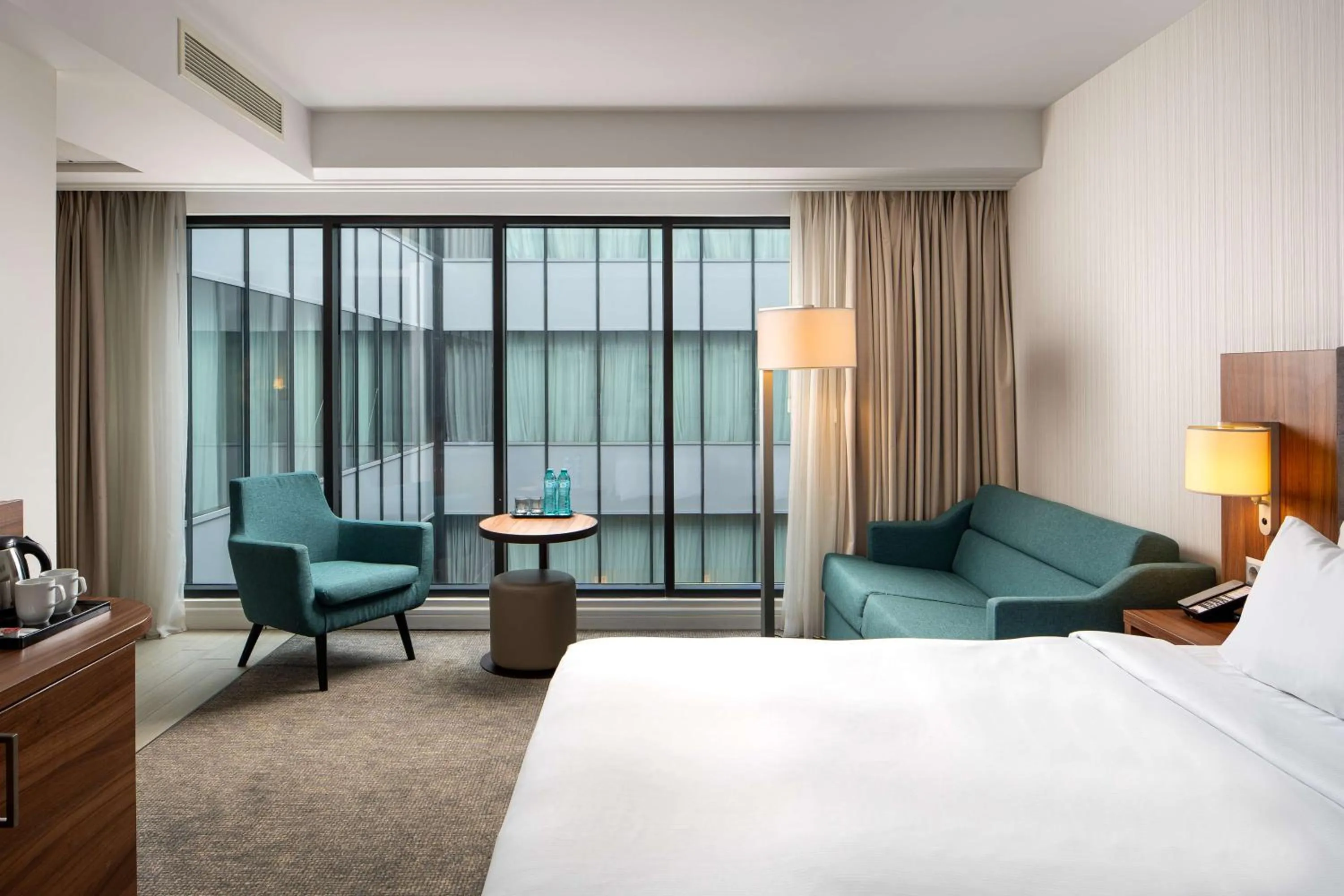 Bedroom, Bed in Hilton Garden Inn Bucharest Old Town