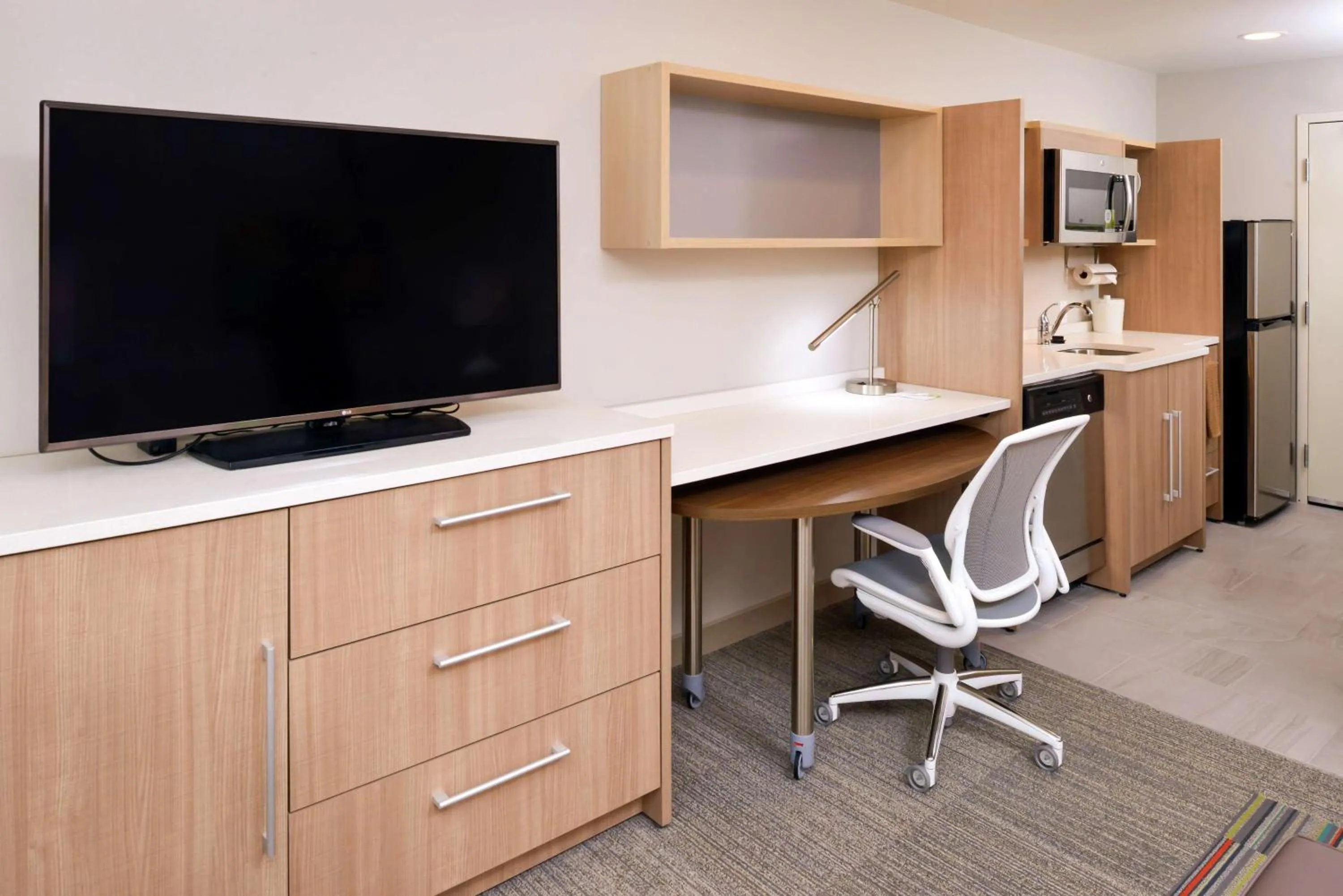 Bedroom in Home2 Suites By Hilton Merrillville